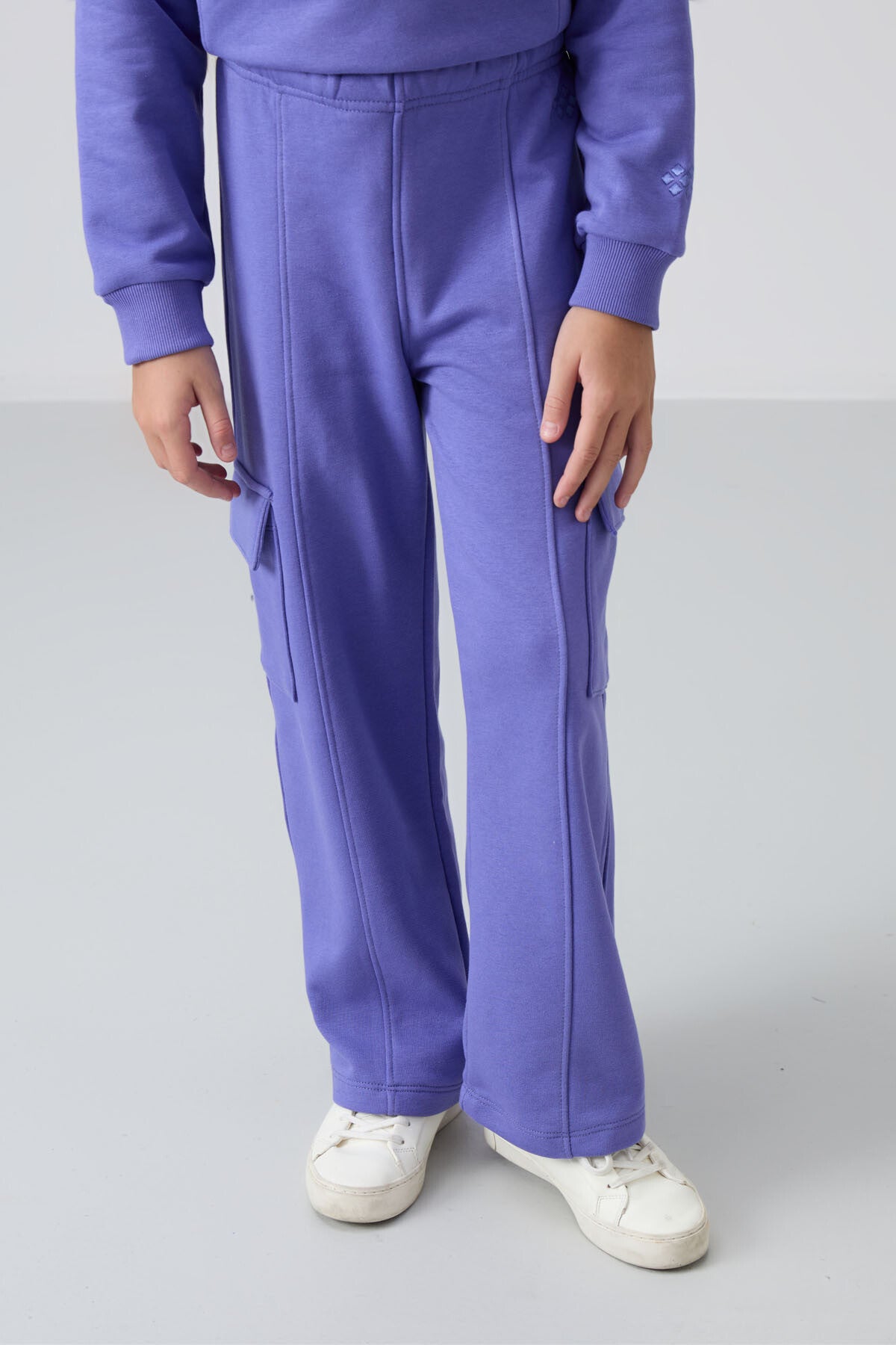 Plush Cotton Fleece-Lined Soft Textured Standard Fit Embroidered Girls' Tracksuit Set - 75159
