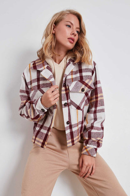 PLAID PATTERN POCKET CROP LUMBERJACK SHIRT