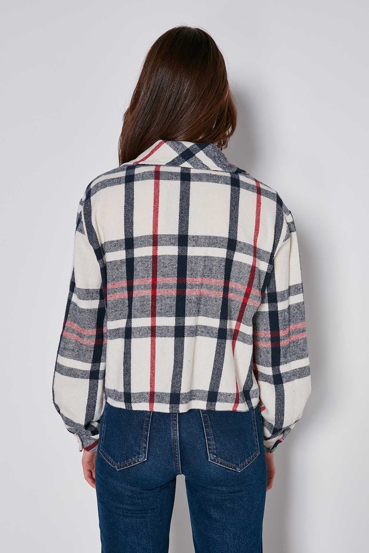 PLAID PATTERN POCKET CROP LUMBERJACK SHIRT
