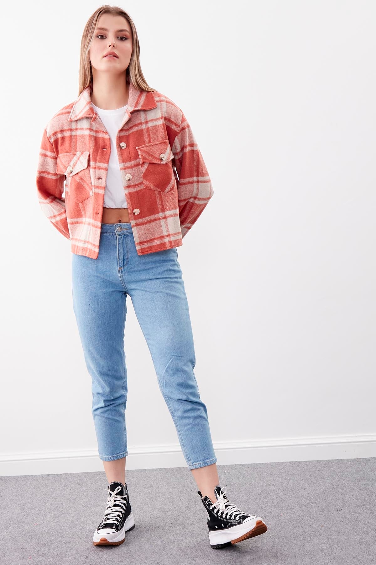 PLAID PATTERN POCKET CROP LUMBERJACK SHIRT