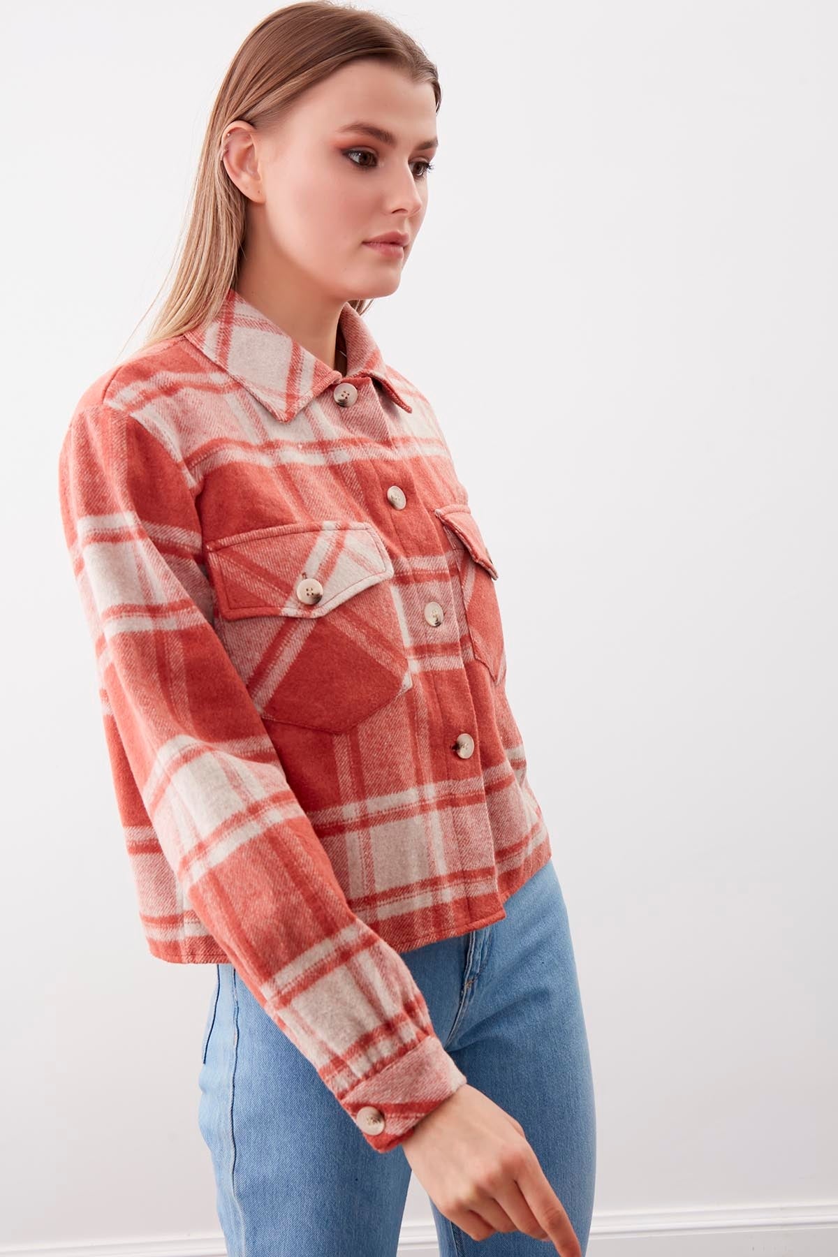 PLAID PATTERN POCKET CROP LUMBERJACK SHIRT