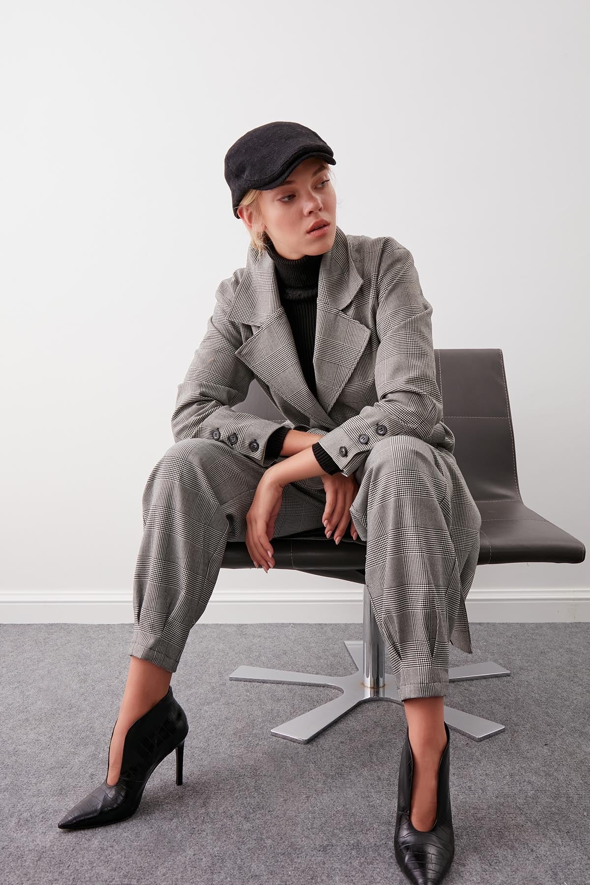 LONG PLAID TRENCH COAT WITH PATTERN