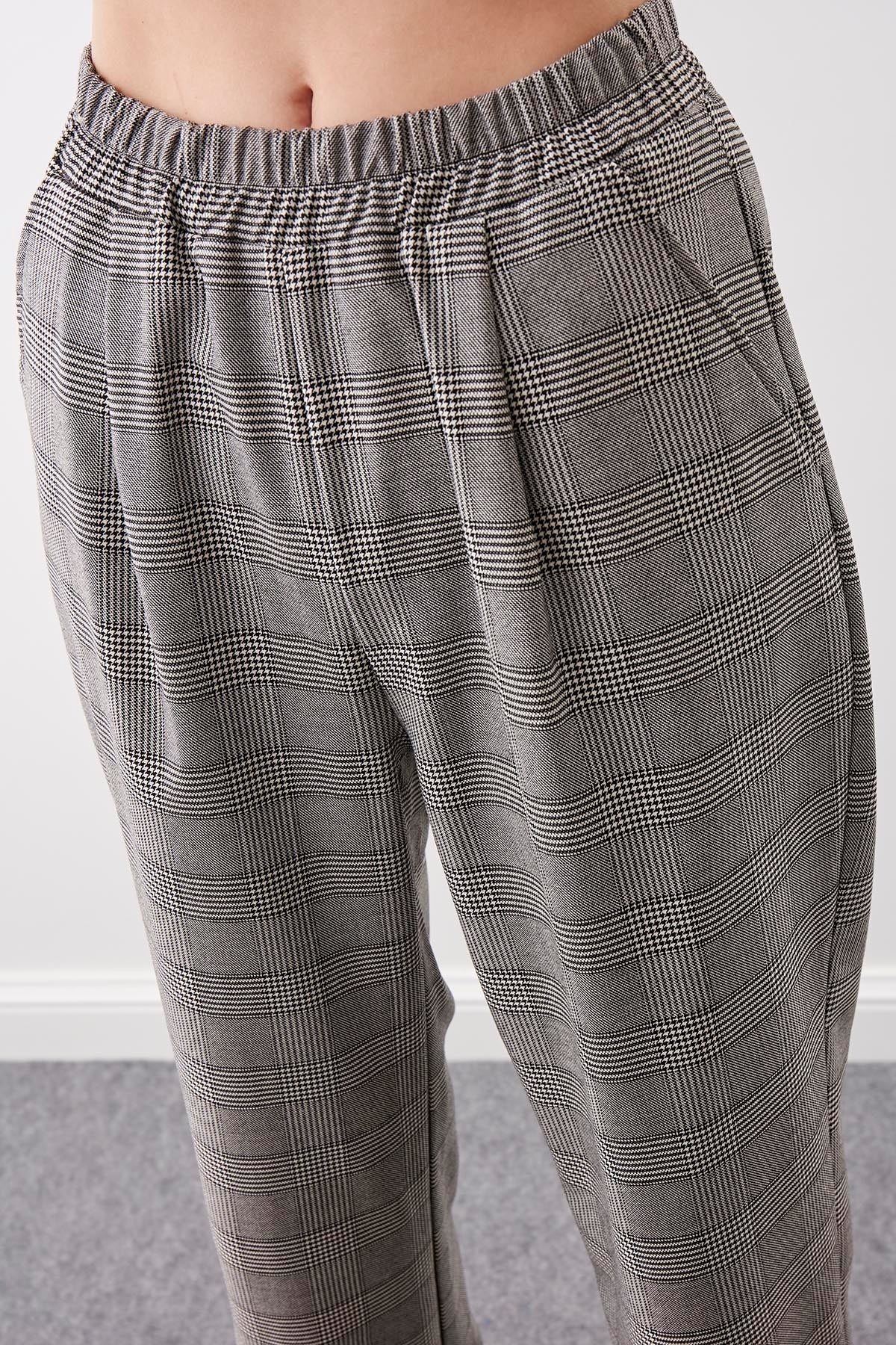PLAID PATTERN  PLEATED TROUSERS
