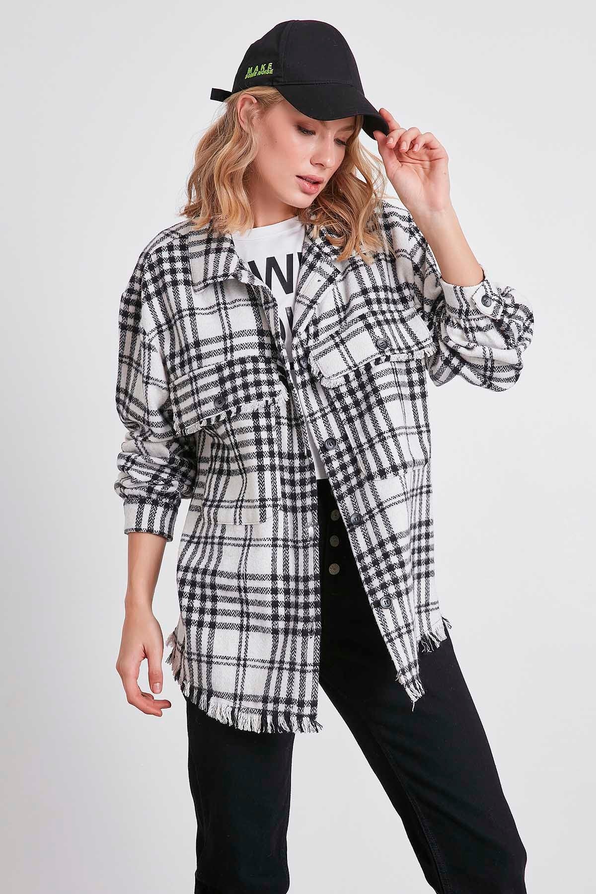 PLAID TASSEL DETAILED LUMBERJACK SHIRT