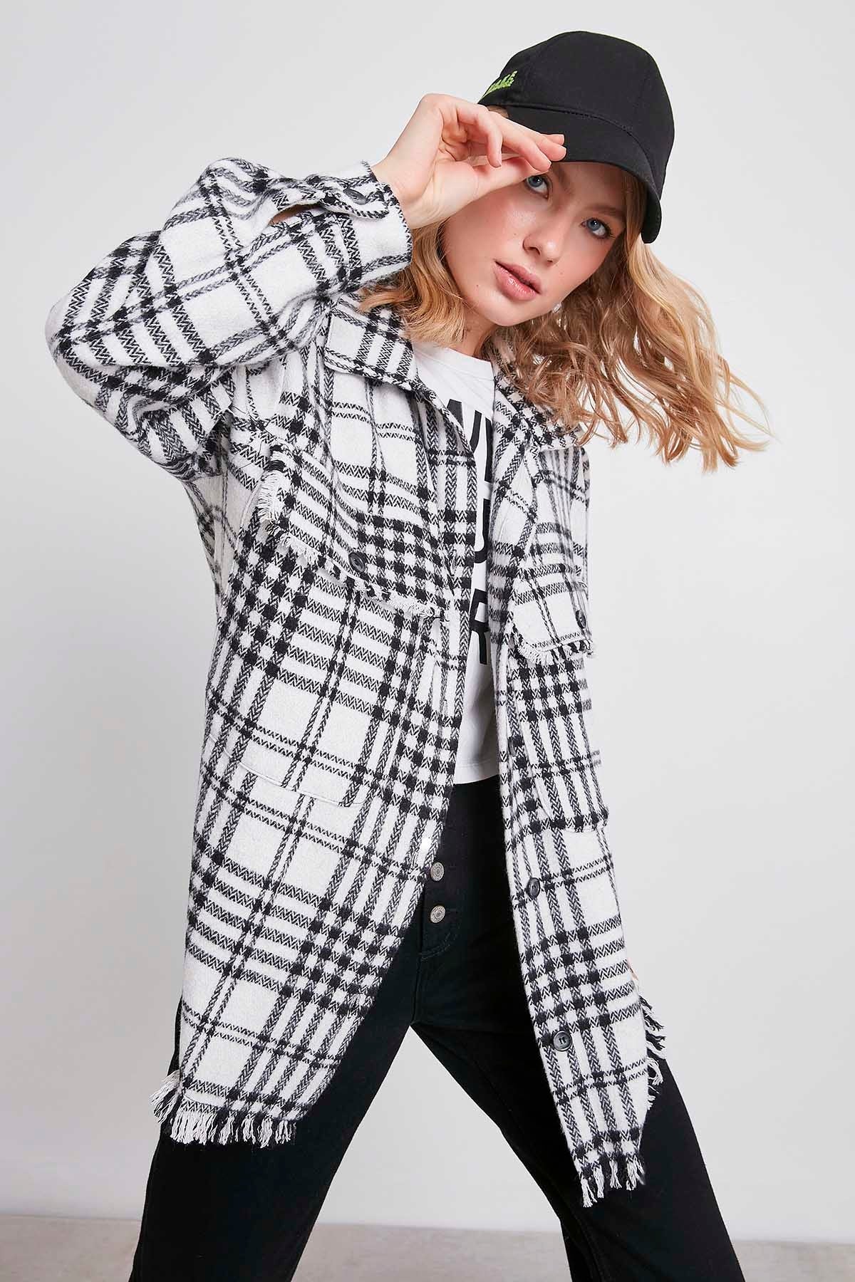PLAID TASSEL DETAILED LUMBERJACK SHIRT
