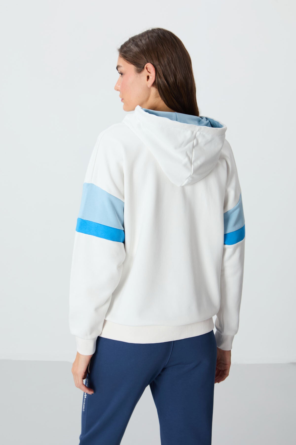 Ecru Compact Cotton Thick Smooth Textured Hooded Oversize Fit Women's Sweatshirt - 97290