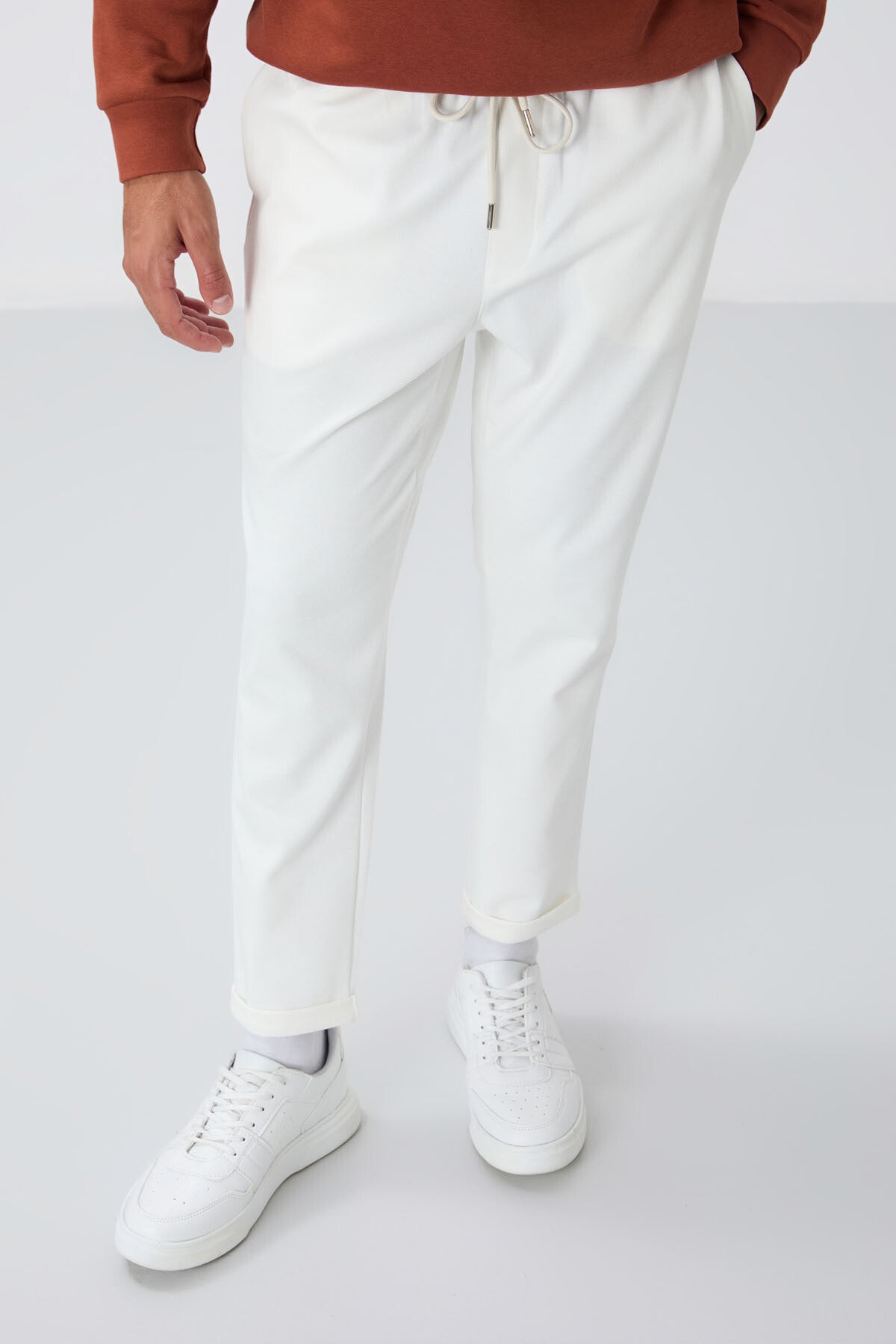 Ecru Textured Surface Standard Fit Men's Tracksuit Bottom - 82154
