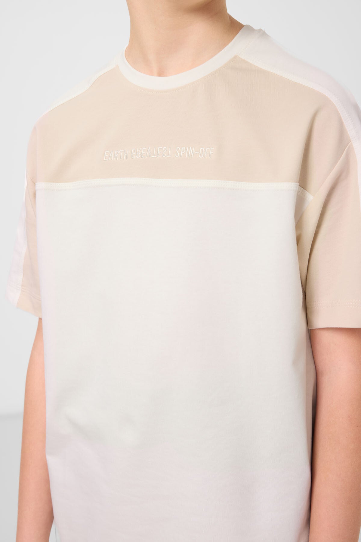 Oversize Fit embroidered T-Shirt - 11290
