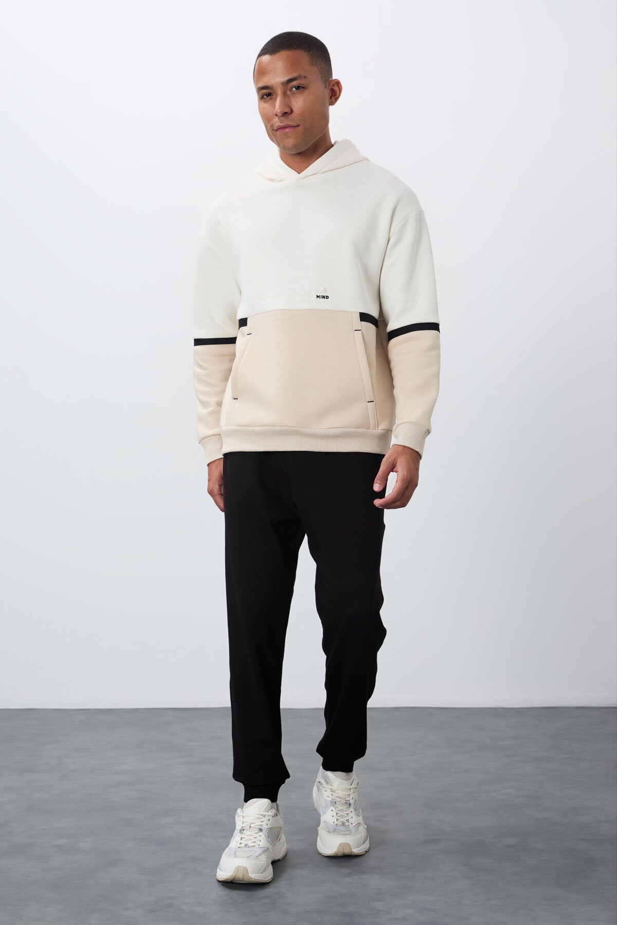 Ecru Cotton Thick Fleece-Lined Soft Textured Comfort Fit Embroidered Men's Sweatshirt - 88417