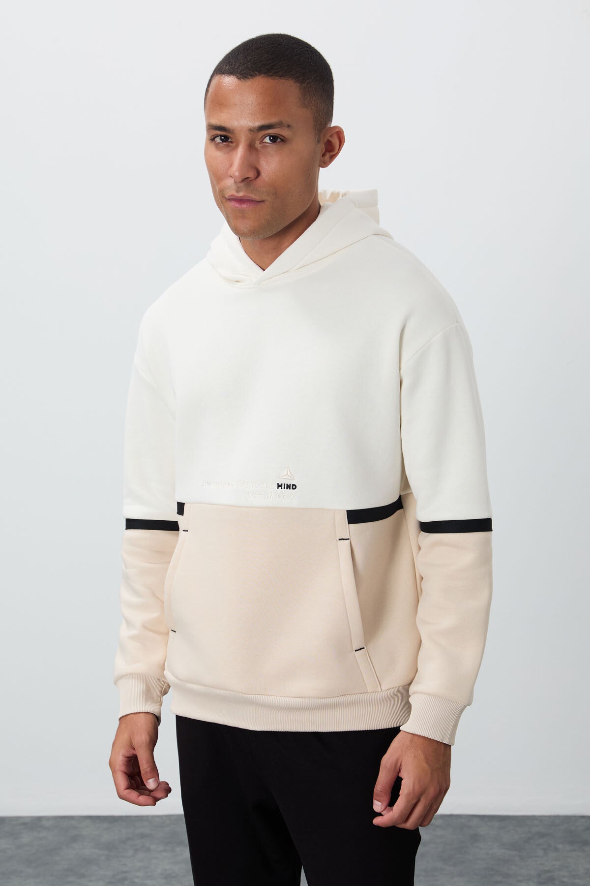 Ecru Cotton Thick Fleece-Lined Soft Textured Comfort Fit Embroidered Men's Sweatshirt - 88417