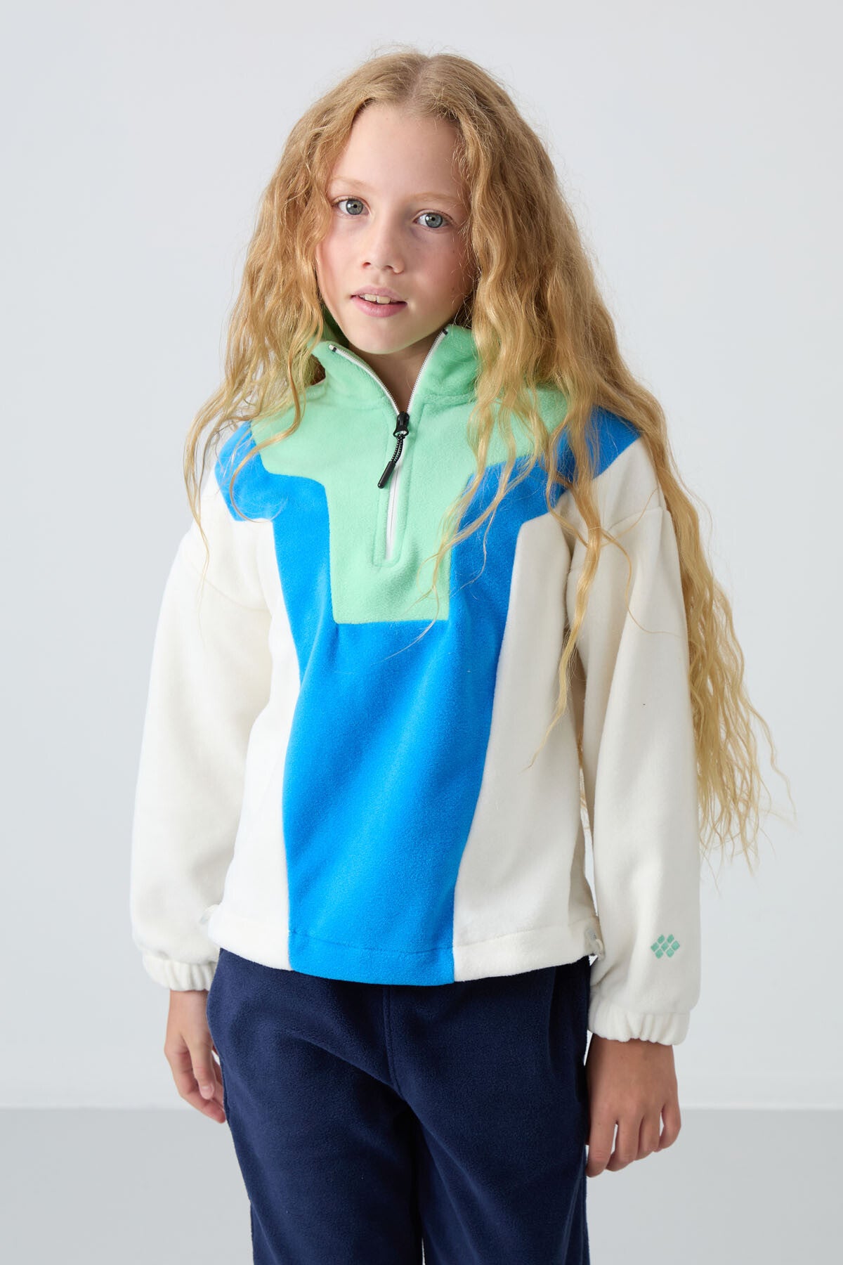 Ecru Thick Soft Textured Oversize Embroidered Fleece Girls' Sweatshirt - 75153