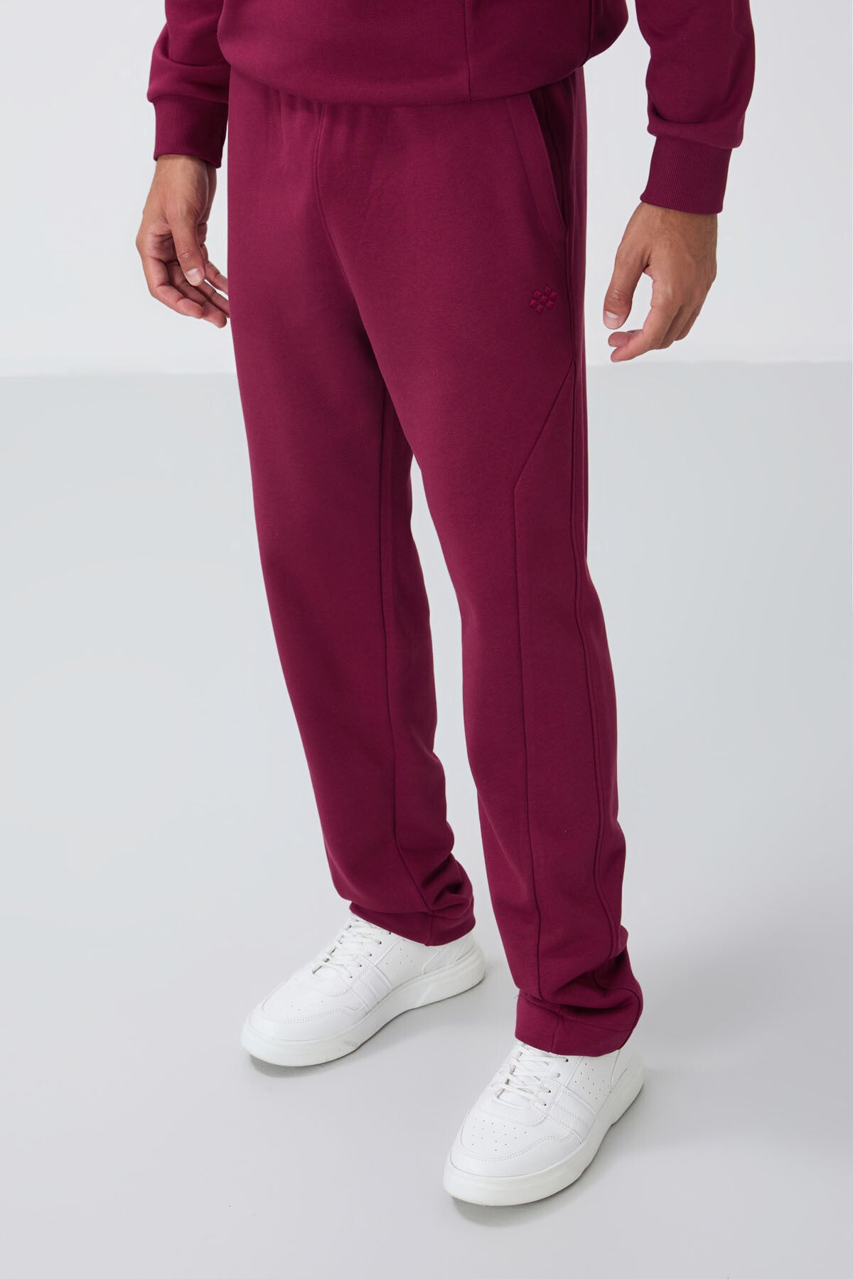 Purple Compact Cotton Thick Smooth Textured O Collar Comfort Fit Men's Tracksuit Set -85263