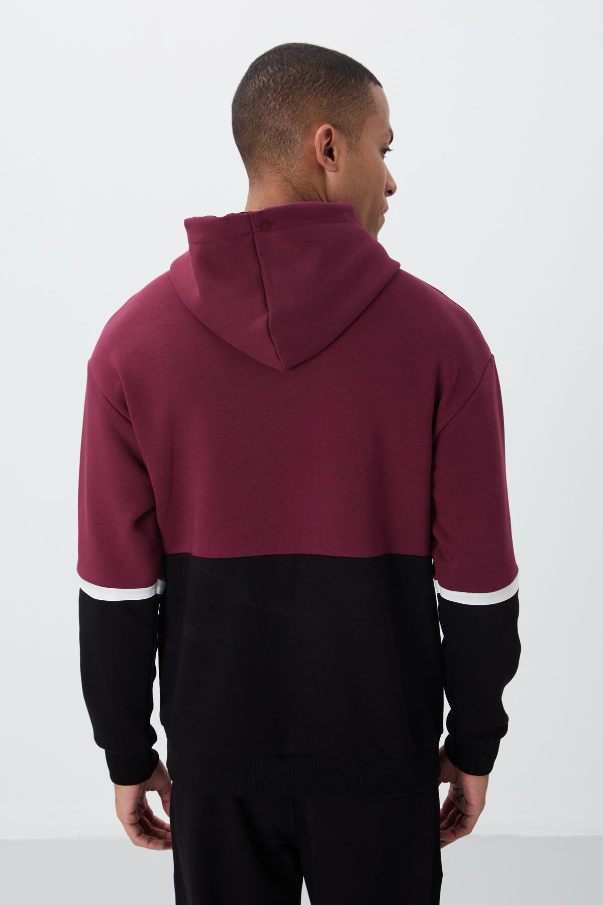 Purple Cotton Thick Fleece-Lined Soft Textured Comfort Fit Embroidered Men's Sweatshirt - 88417