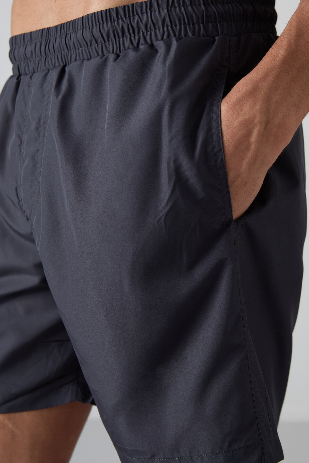 Quick-Drying Standard Fit Men's Swim Shorts - 81237
