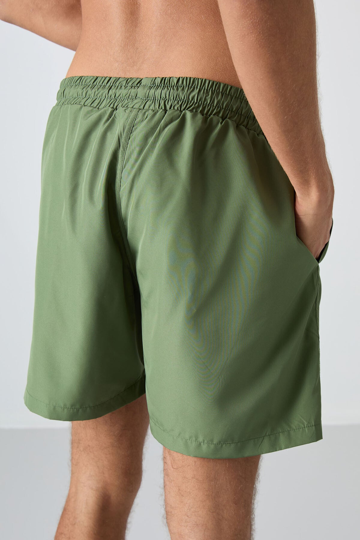Quick-Drying Standard Fit Men's Swim Shorts - 81237