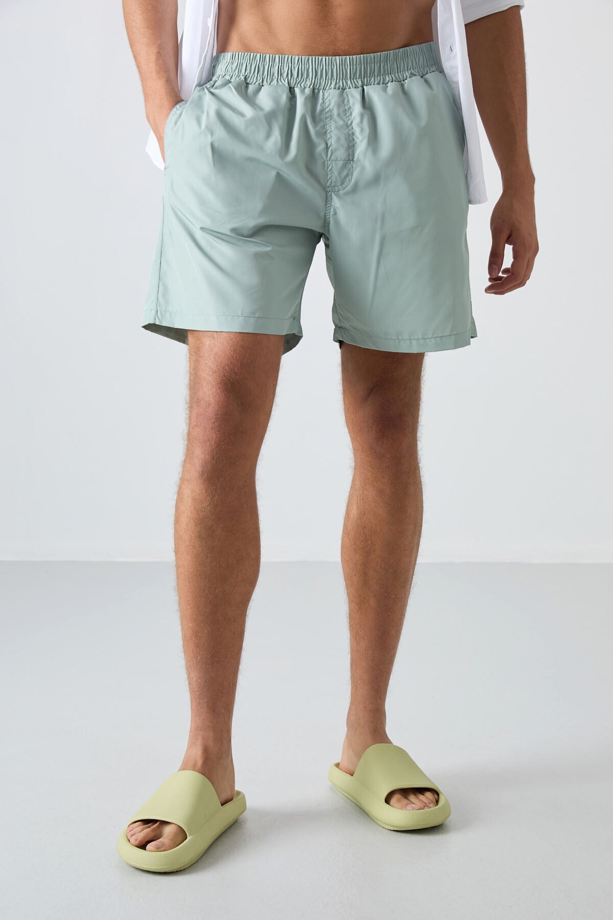 Fast Dry Standard Fit Men's Sea Shorts - 81237