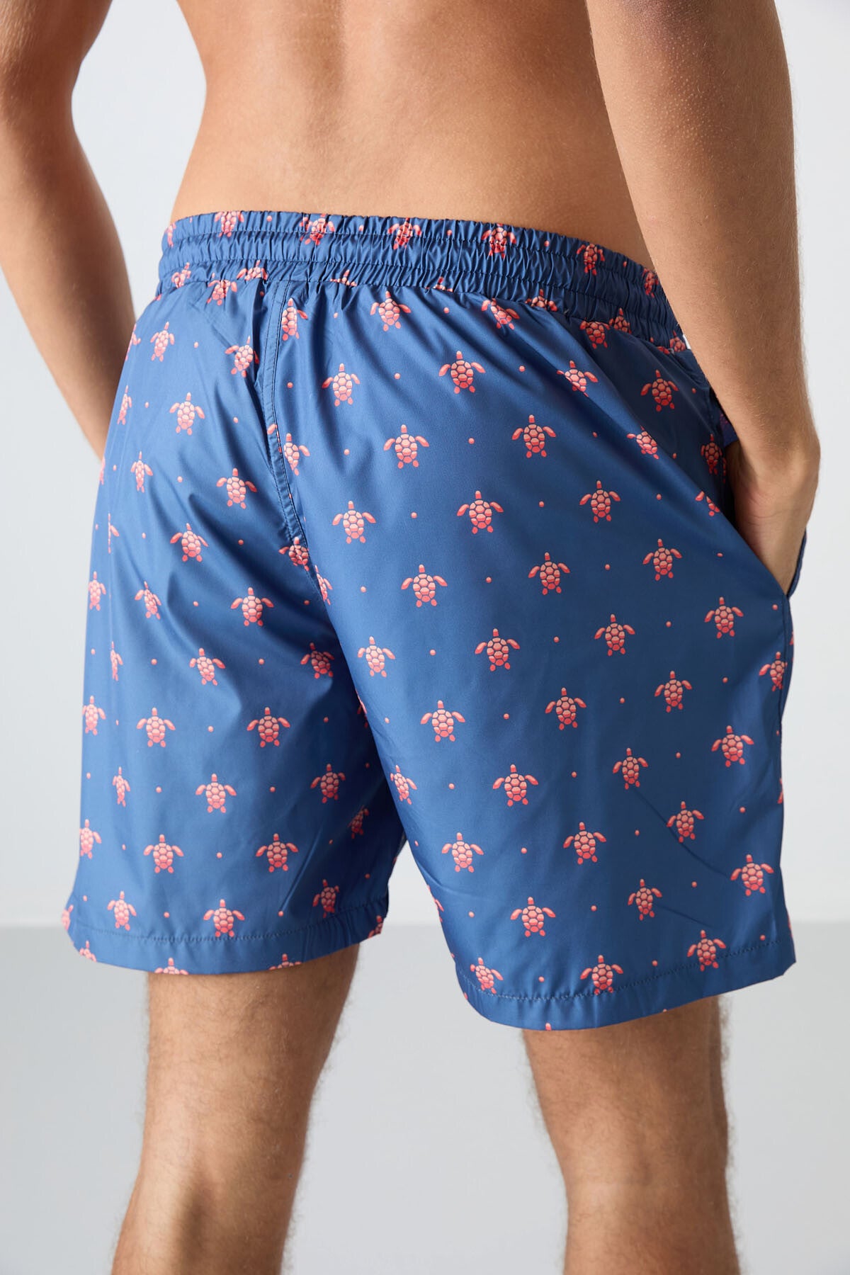 Caretta Patterned Quick-Drying Standard Fit Men's Swim Shorts - 81267