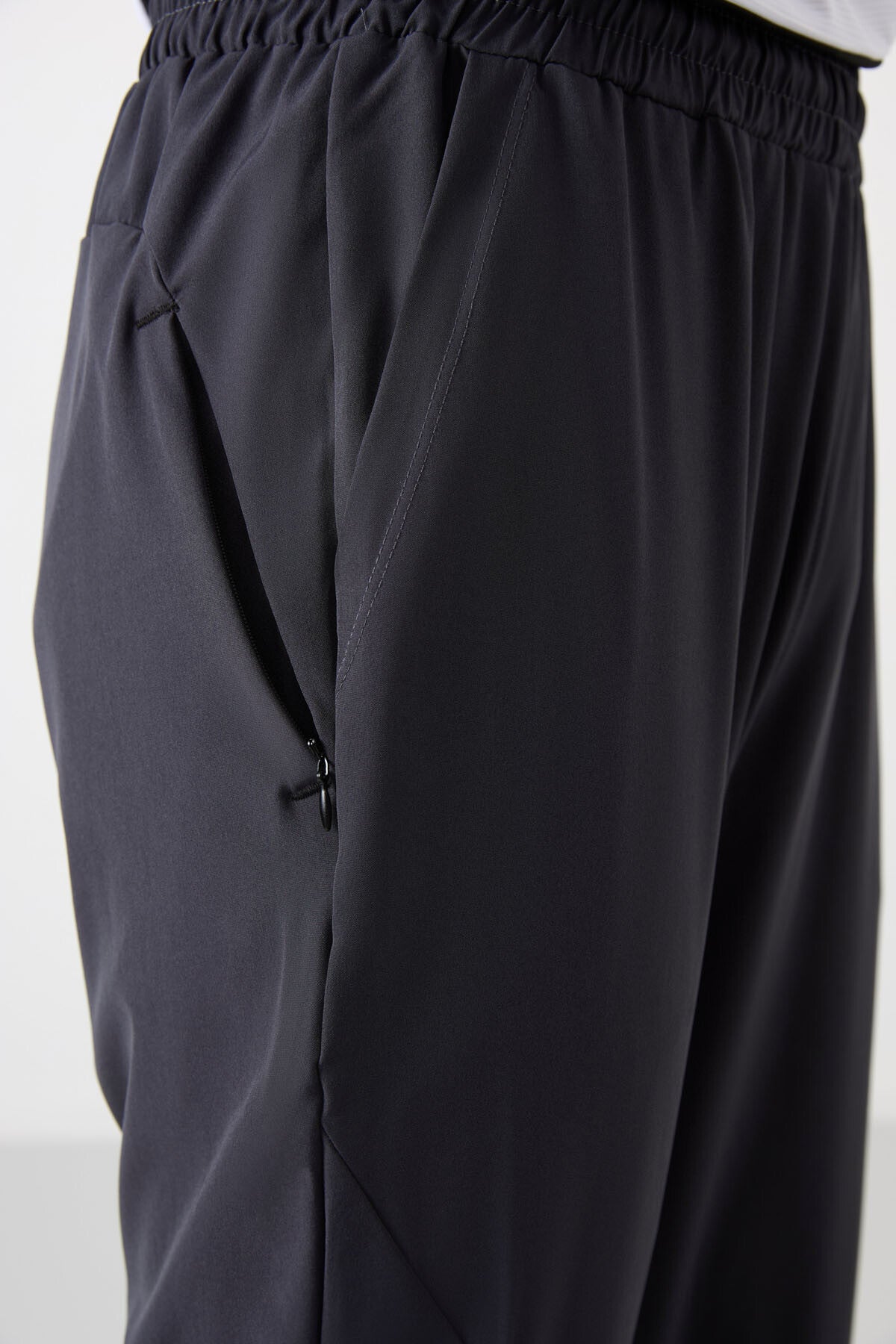 Anthracite Thin Soft Comfort Fit Tracksuit Bottom - 82119