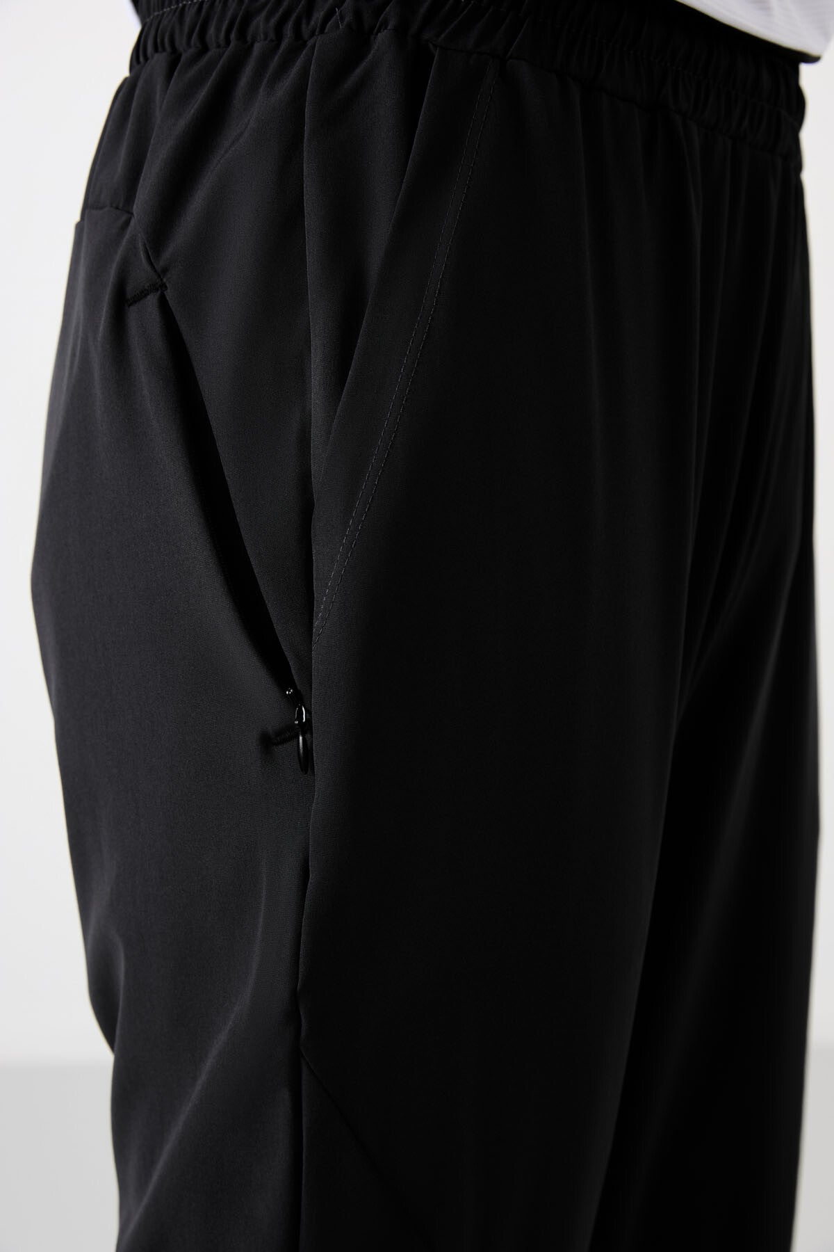 Black Comfort fit tracksuit bottom
