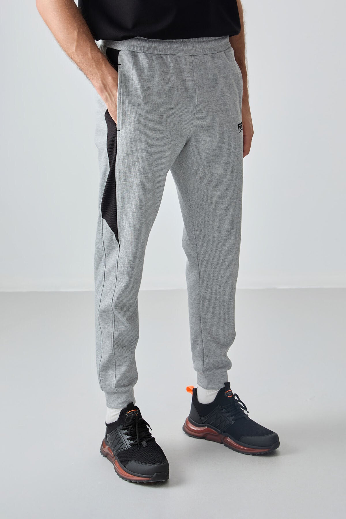 Grey Melange Textured Surface Standard Fit Embroidered Men's Tracksuit Bottom - 82126