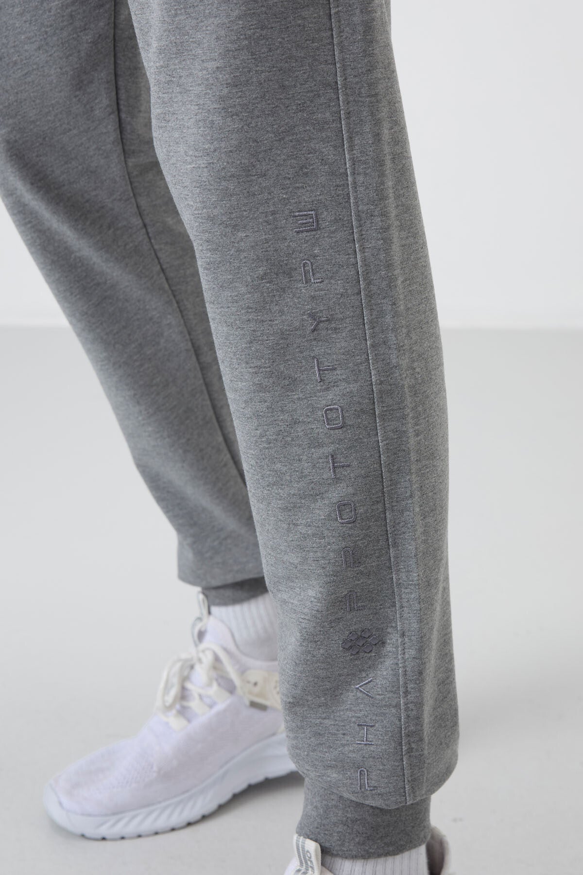 Grey Melange Cotton Soft Textured Standard Fit Embroidered Men's Tracksuit Bottom - 82133