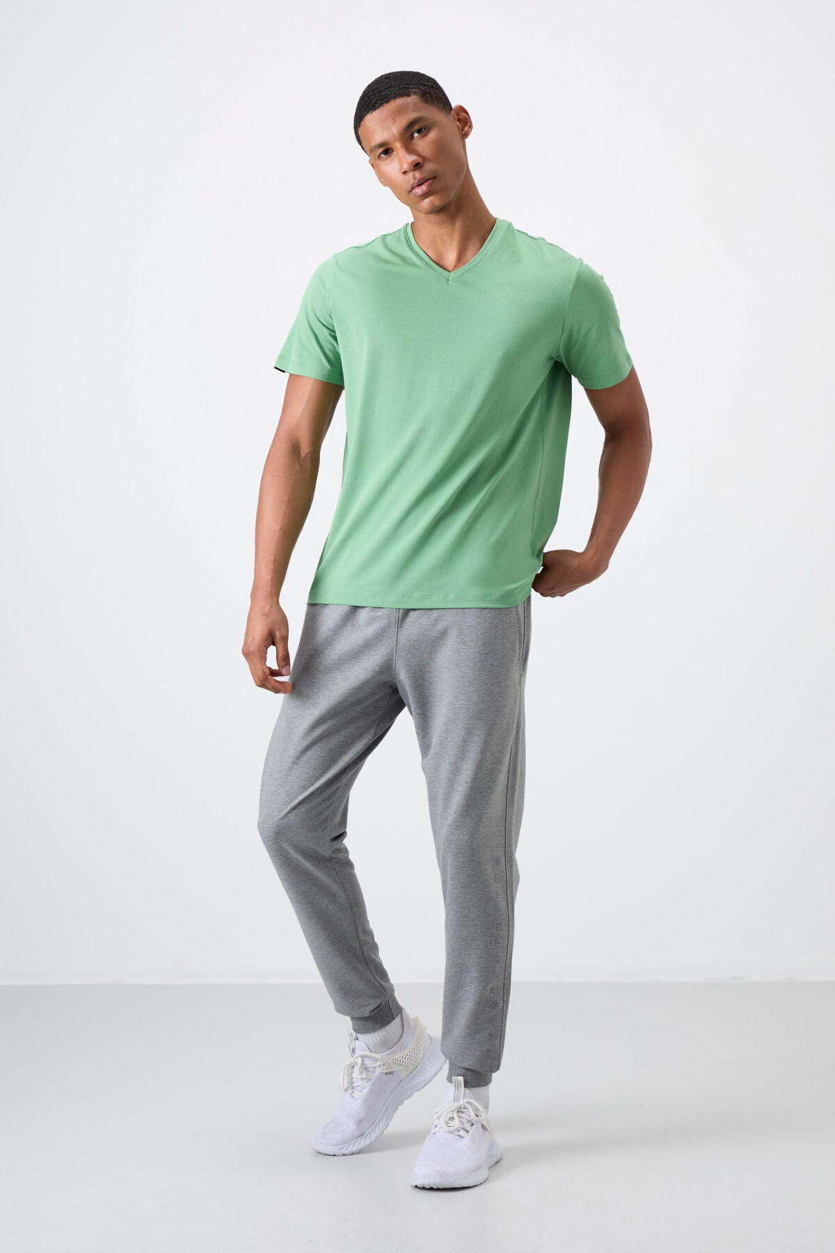 Grey Melange Cotton Soft Textured Standard Fit Embroidered Men's Tracksuit Bottom - 82133