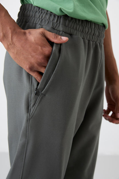 Cotton Right Soft Textured Standard Fit Embroidered Men's Tracksuit Bottom - 82133
