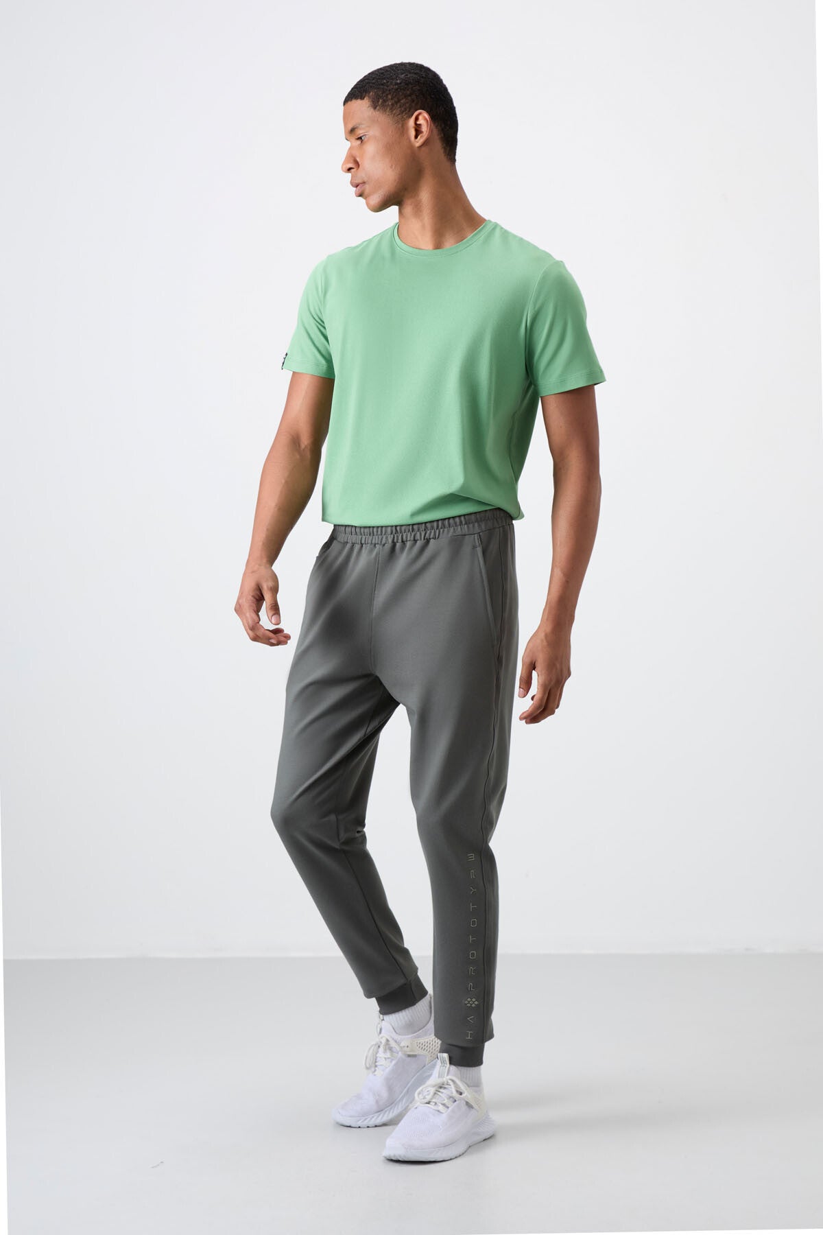 Cotton Right Soft Textured Standard Fit Embroidered Men's Tracksuit Bottom - 82133