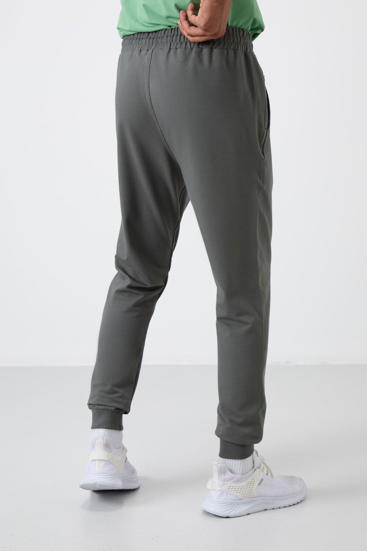Cotton Right Soft Textured Standard Fit Embroidered Men's Tracksuit Bottom - 82133
