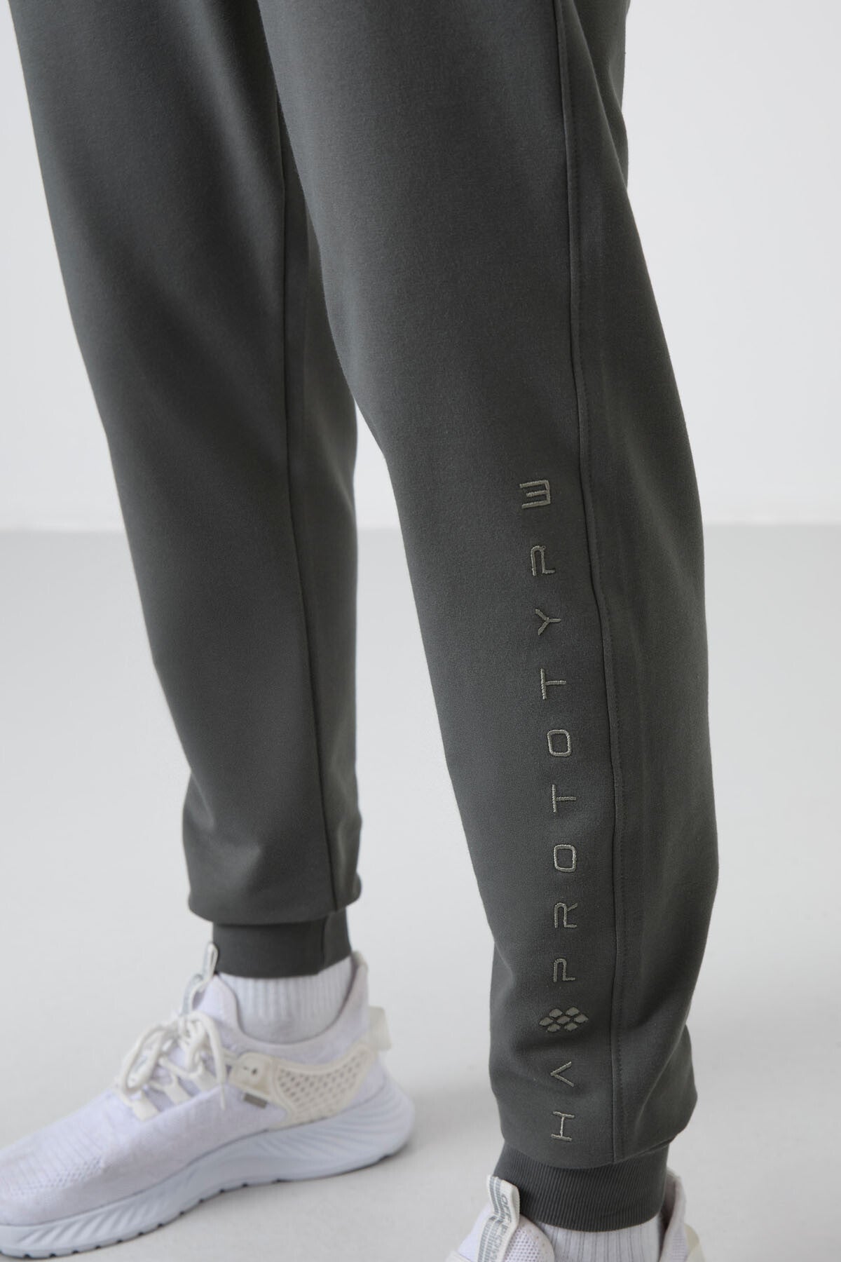 Cotton Right Soft Textured Standard Fit Embroidered Men's Tracksuit Bottom - 82133