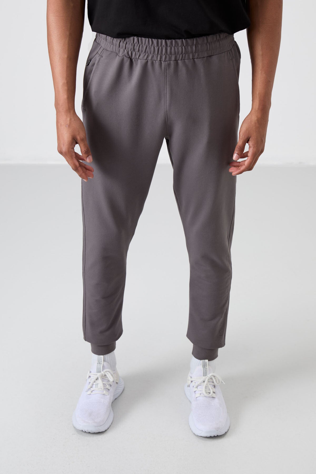 Dark Grey Cotton Soft Textured Standard Fit Embroidered Men's Tracksuit Bottom - 82133