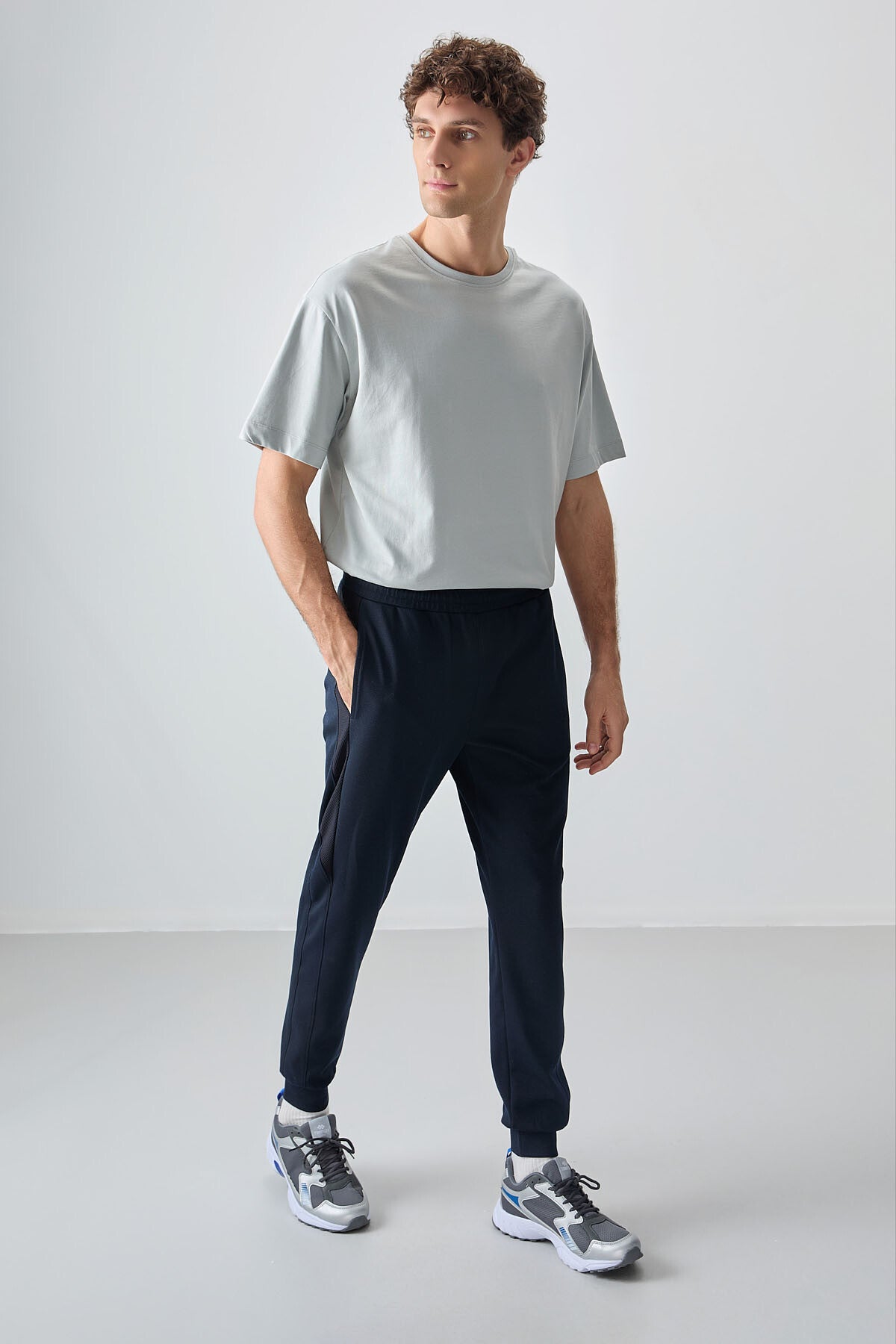 Navy Blue Textured Surface Standard Fit Embroidered Men's Tracksuit Bottom - 82126