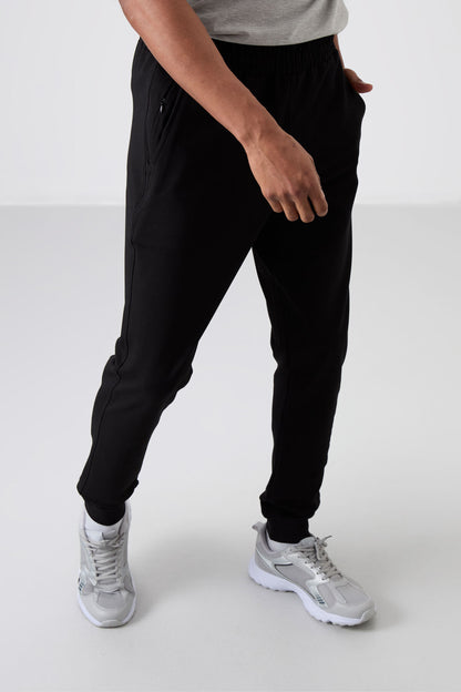 Black Cotton Soft Textured Standard Fit Embroidered Men's Tracksuit Bottom - 82133