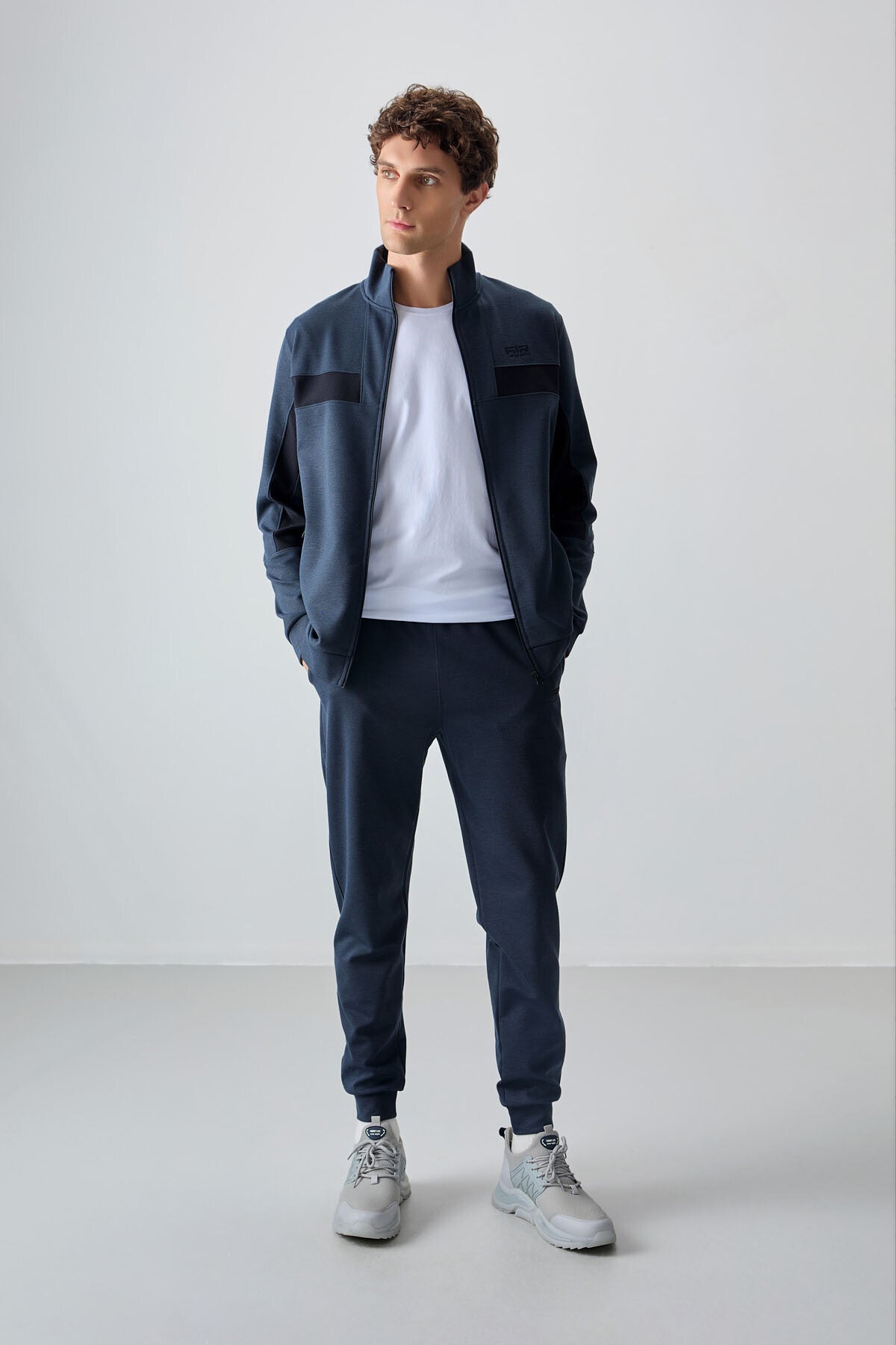 Indigo Textured Surface Standard Fit Embroidered Men's Tracksuit Set - 85248