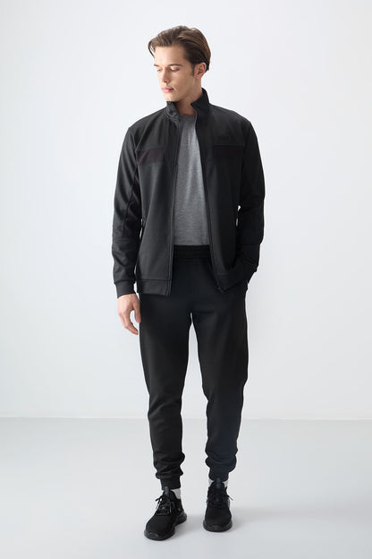 Black Textured Surface Standard Fit Embroidered Men's Tracksuit Set - 85248