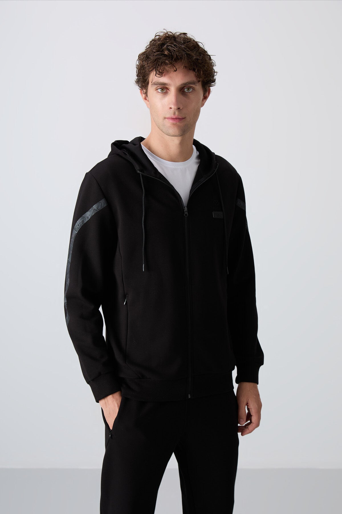 Black Cotton Thick Soft Textured Comfort Fit Printed Men's Tracksuit Set - 85236