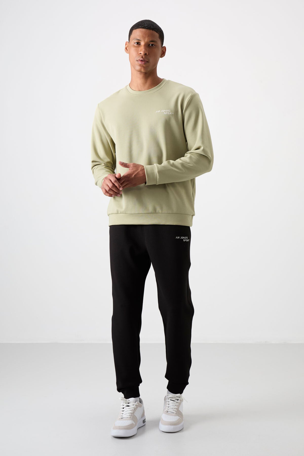 Black Cotton Thick Soft Textured Comfort Fit Embroidered Men's Tracksuit Set - 85254