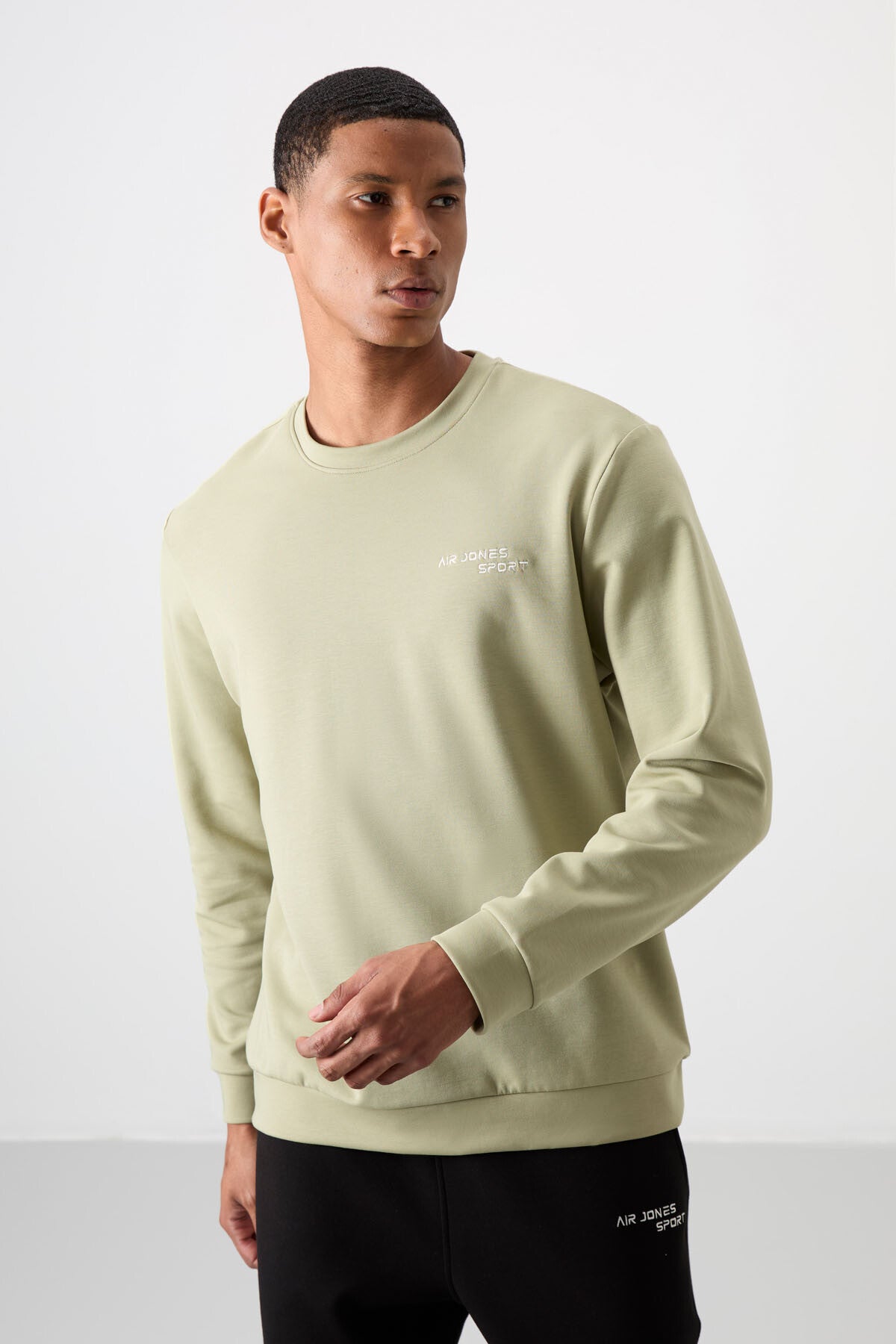 Black Cotton Thick Soft Textured Comfort Fit Embroidered Men's Tracksuit Set - 85254