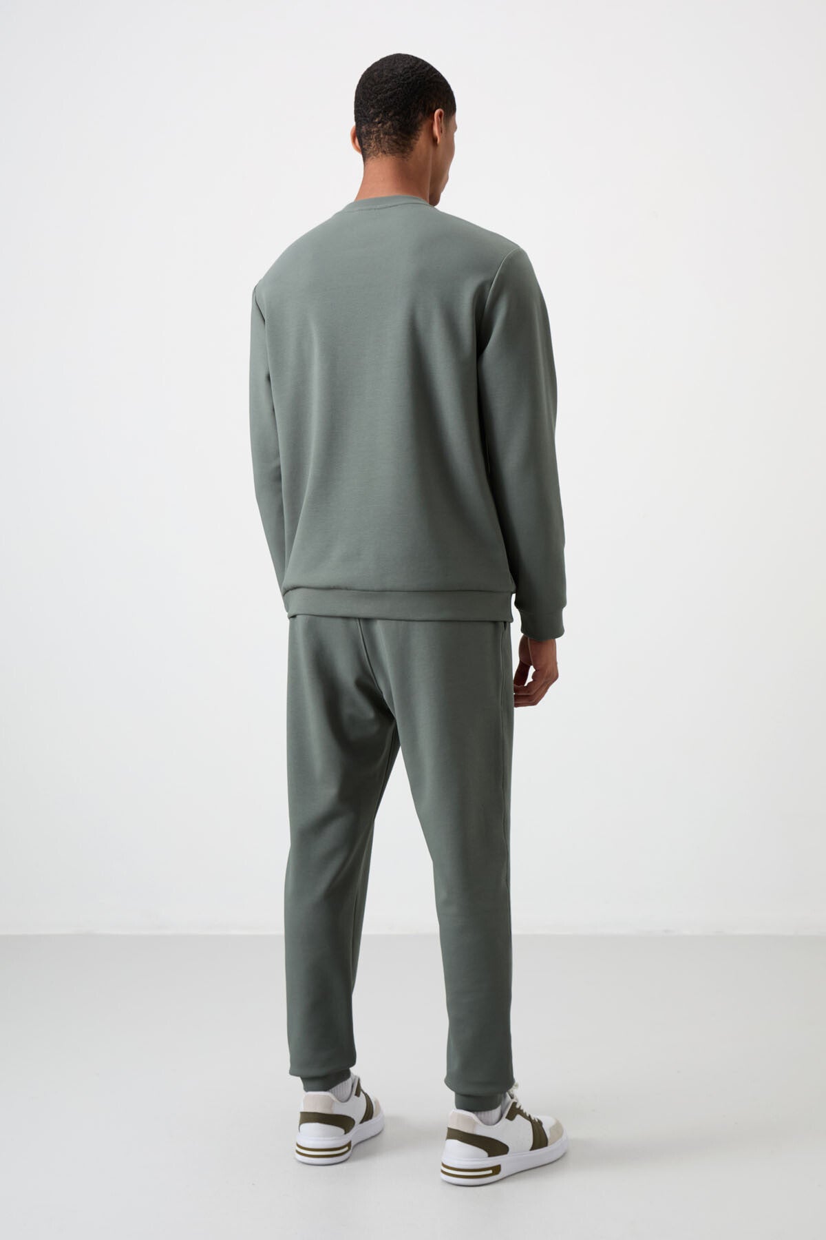 Cotton Thick Soft Textured Comfort Fit Embroidered Men's Tracksuit Set - 85254