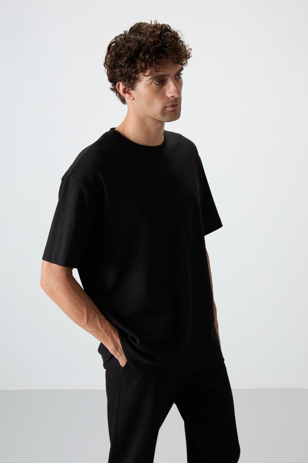 Black Cotton Thick Soft Textured Oversize Fit Basic Men's Tracksuit Set - 85251
