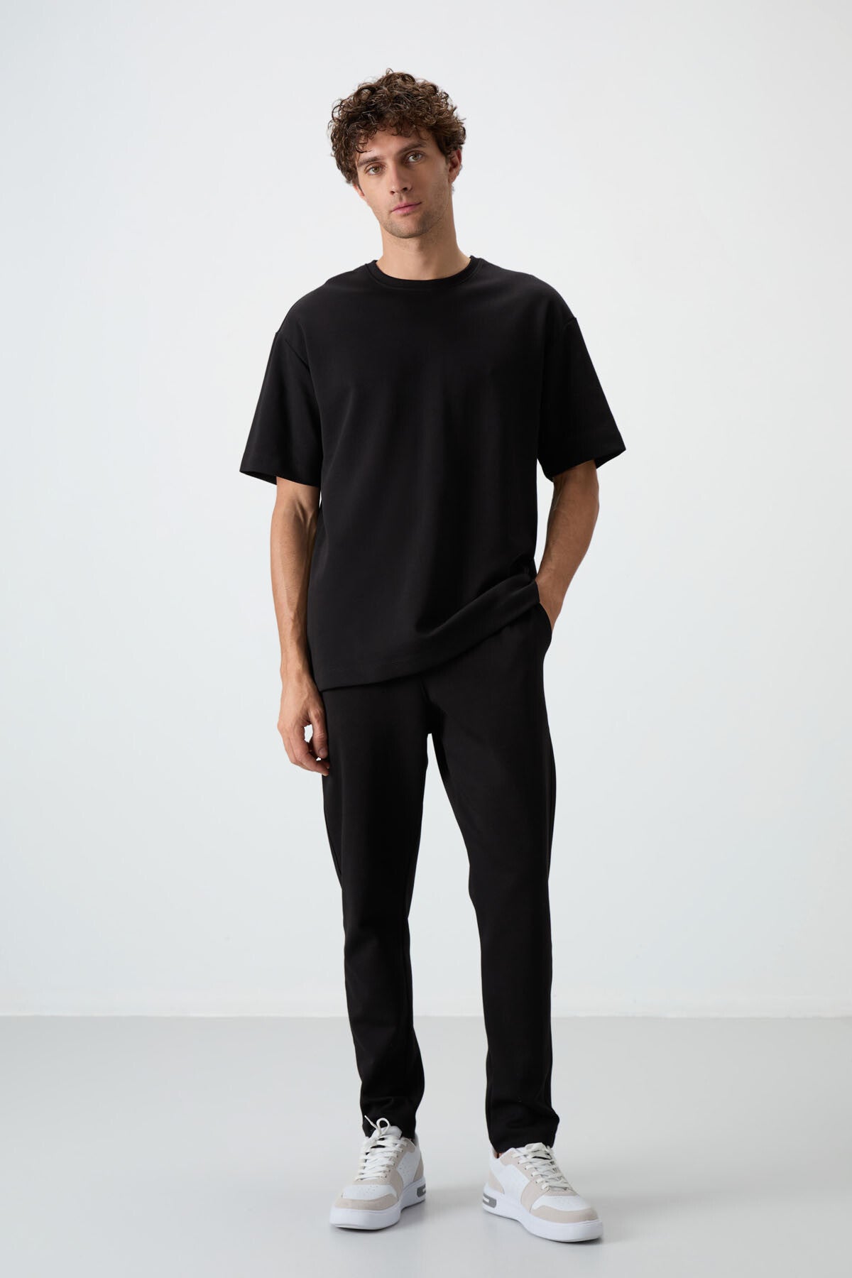 Black Cotton Thick Soft Textured Oversize Fit Basic Men's Tracksuit Set - 85251
