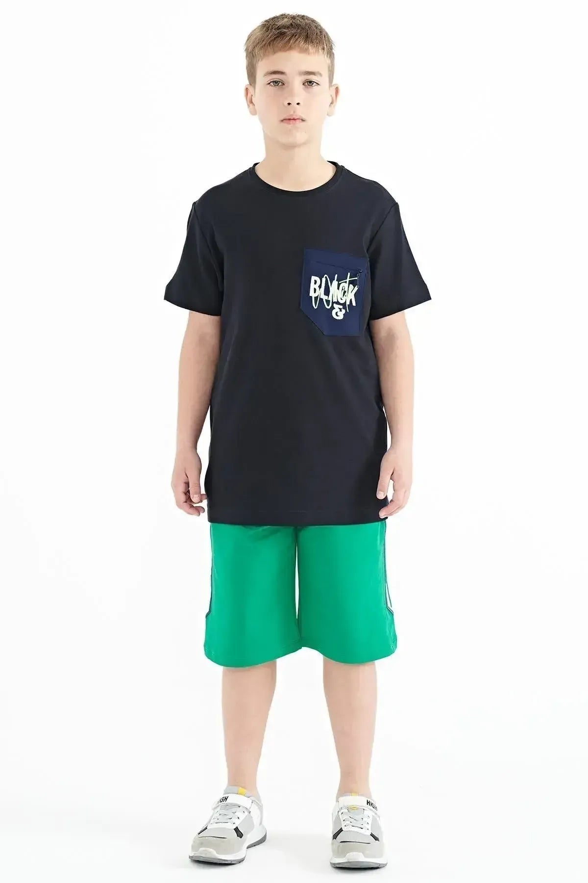 Lacivet Front Placket Embroidered O Collar Standard Fit Boys' T-Shirt - 11116