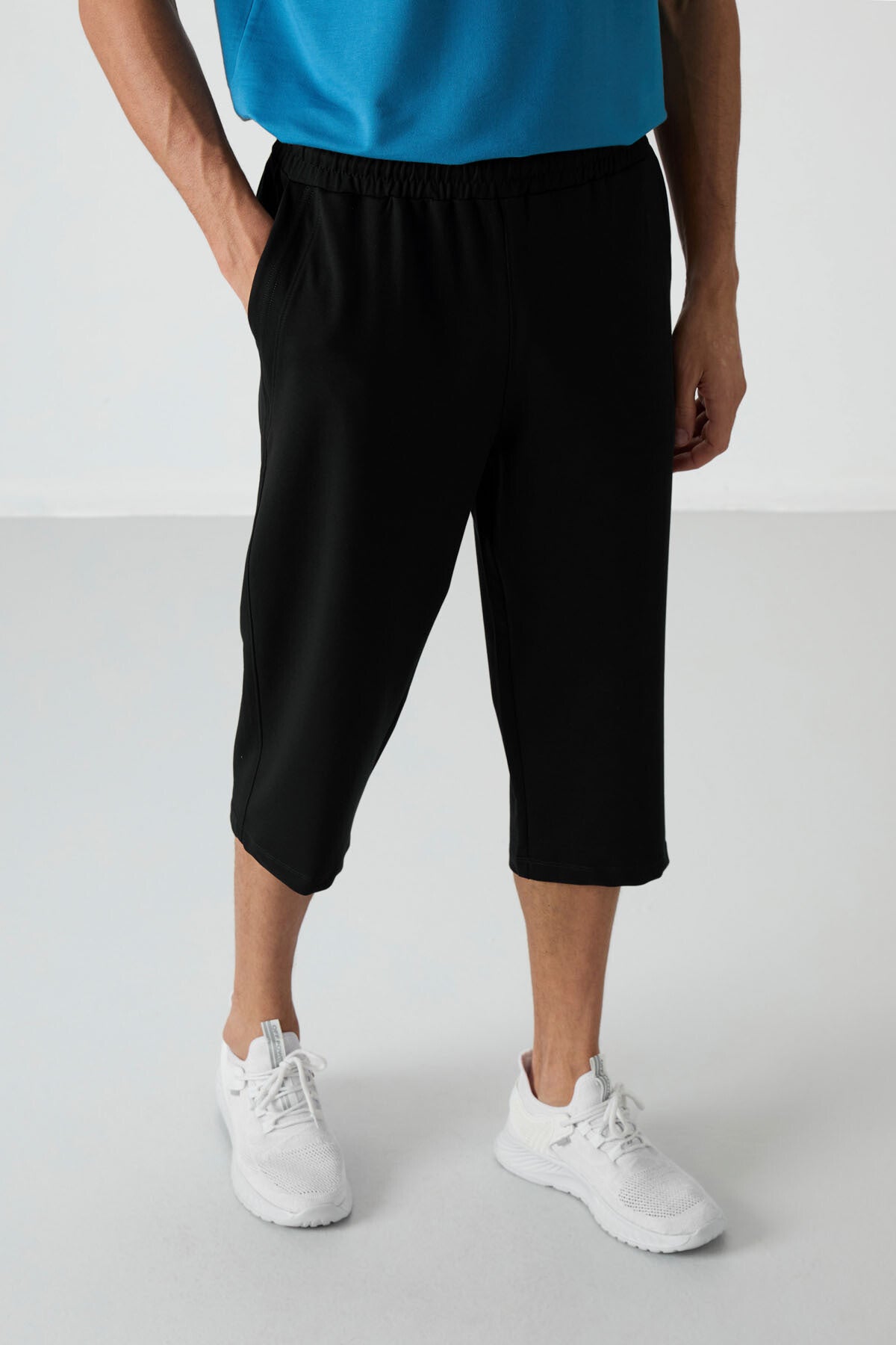 Black Cotton Soft Textured Standard Fit Embroidered Men's Capri - 83102