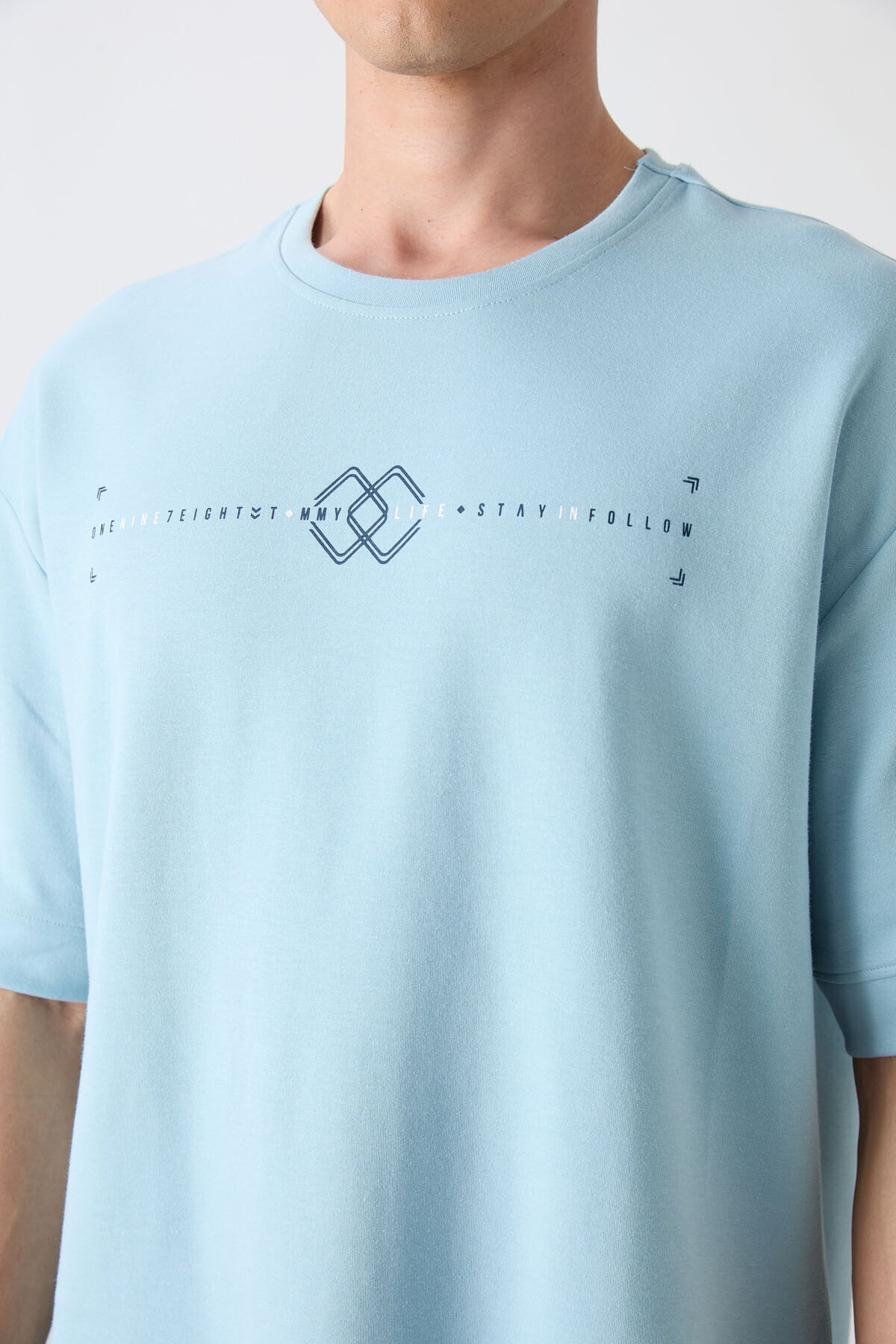 Light Blue Cotton Thick Soft Textured Oversize Fit Printed Men's T-Shirt - 88323