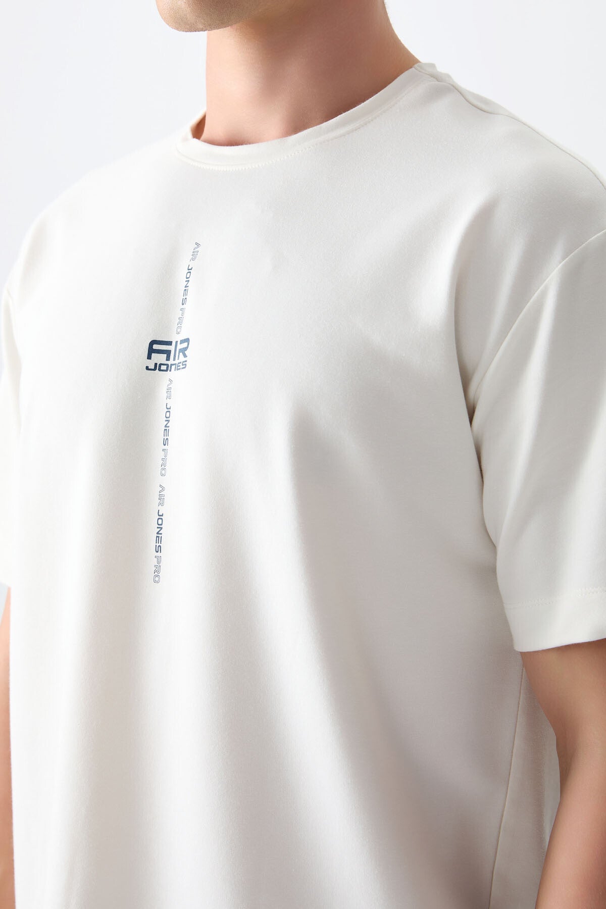 Ecru Thick Cotton Soft Textured Oversize Fit Printed Men's T-Shirt - 88373