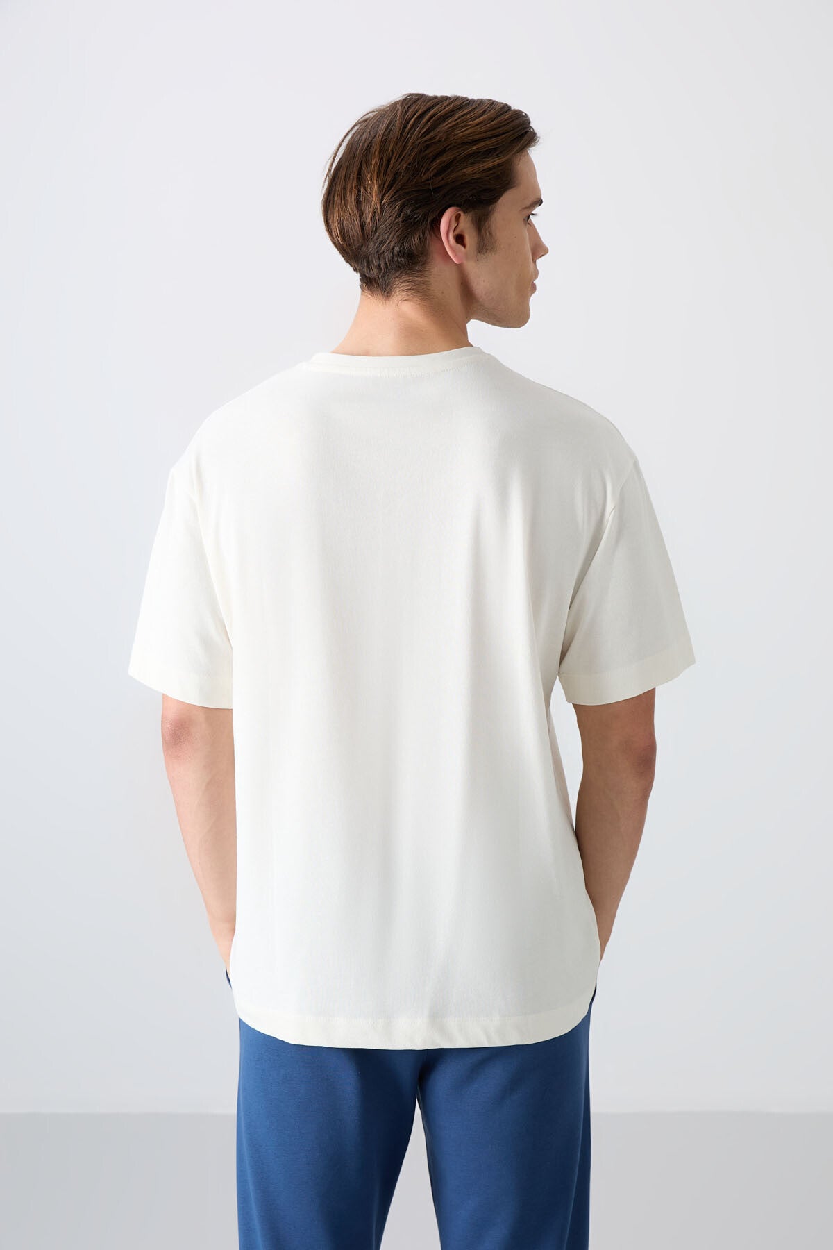 Ecru Thick Cotton Soft Textured Oversize Fit Printed Men's T-Shirt - 88329