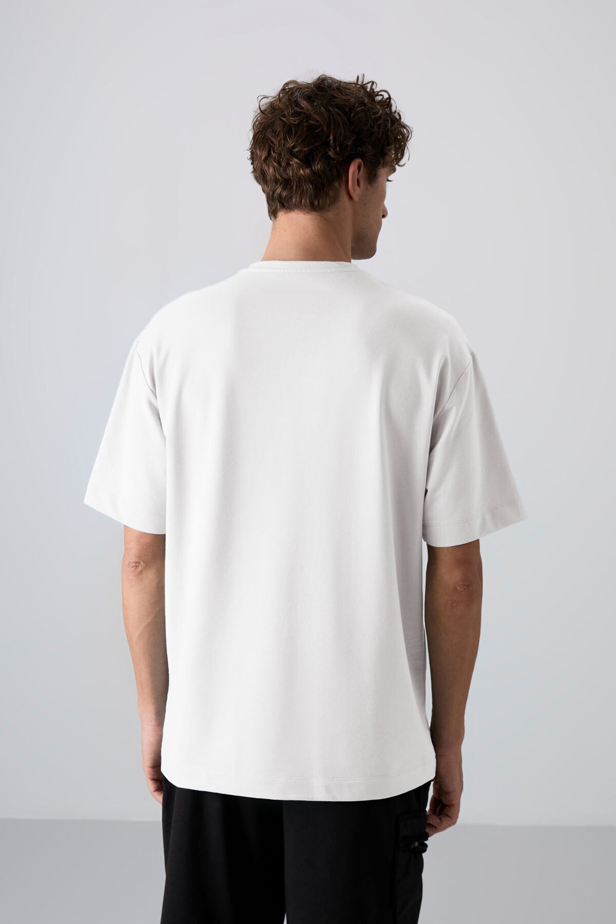Ecru Thick Cotton Soft Textured Oversize Fit Printed Men's T-Shirt - 88345