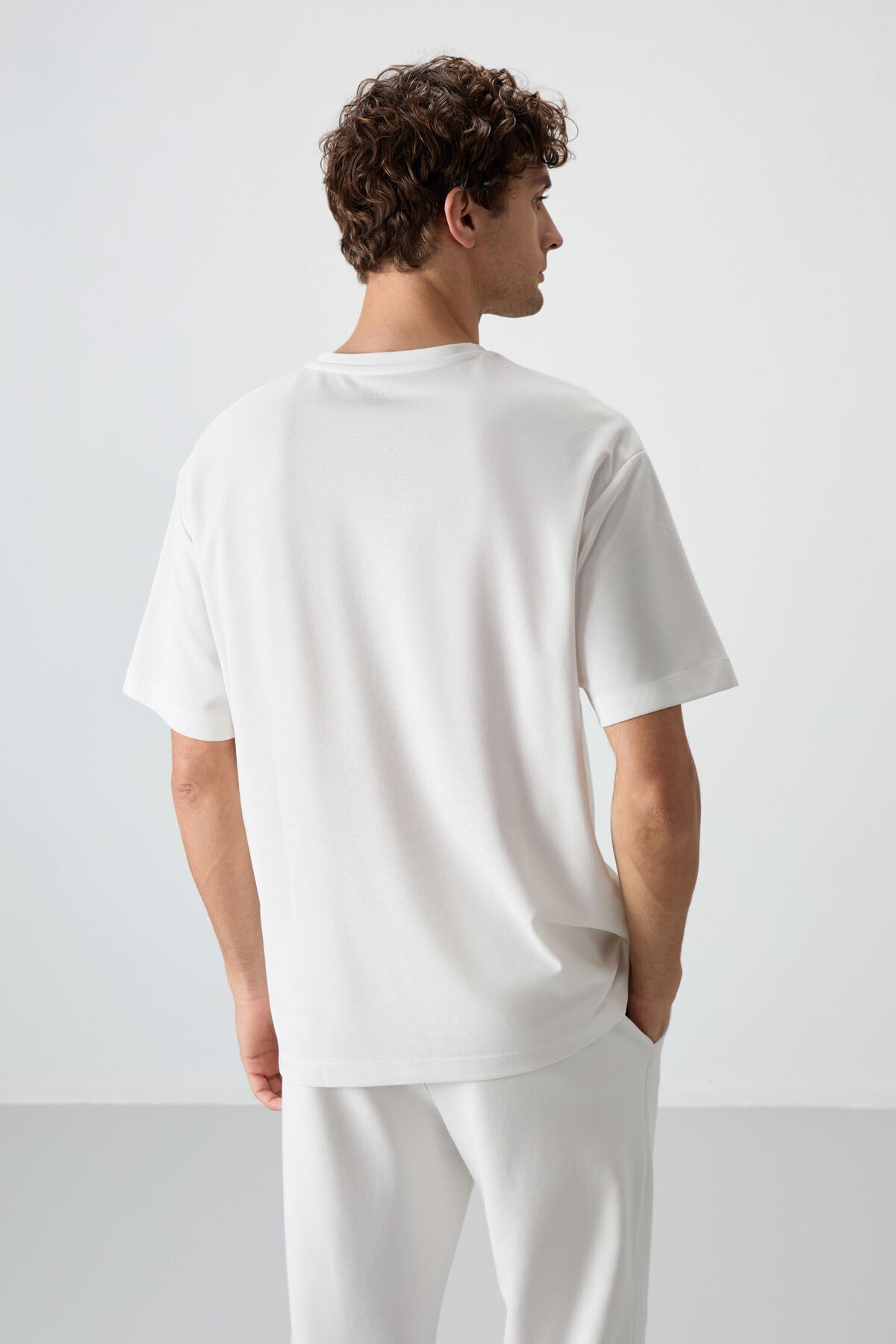 Ecru Cotton Thick Textured Surface Oversize Fit Printed Men's T-Shirt - 88364