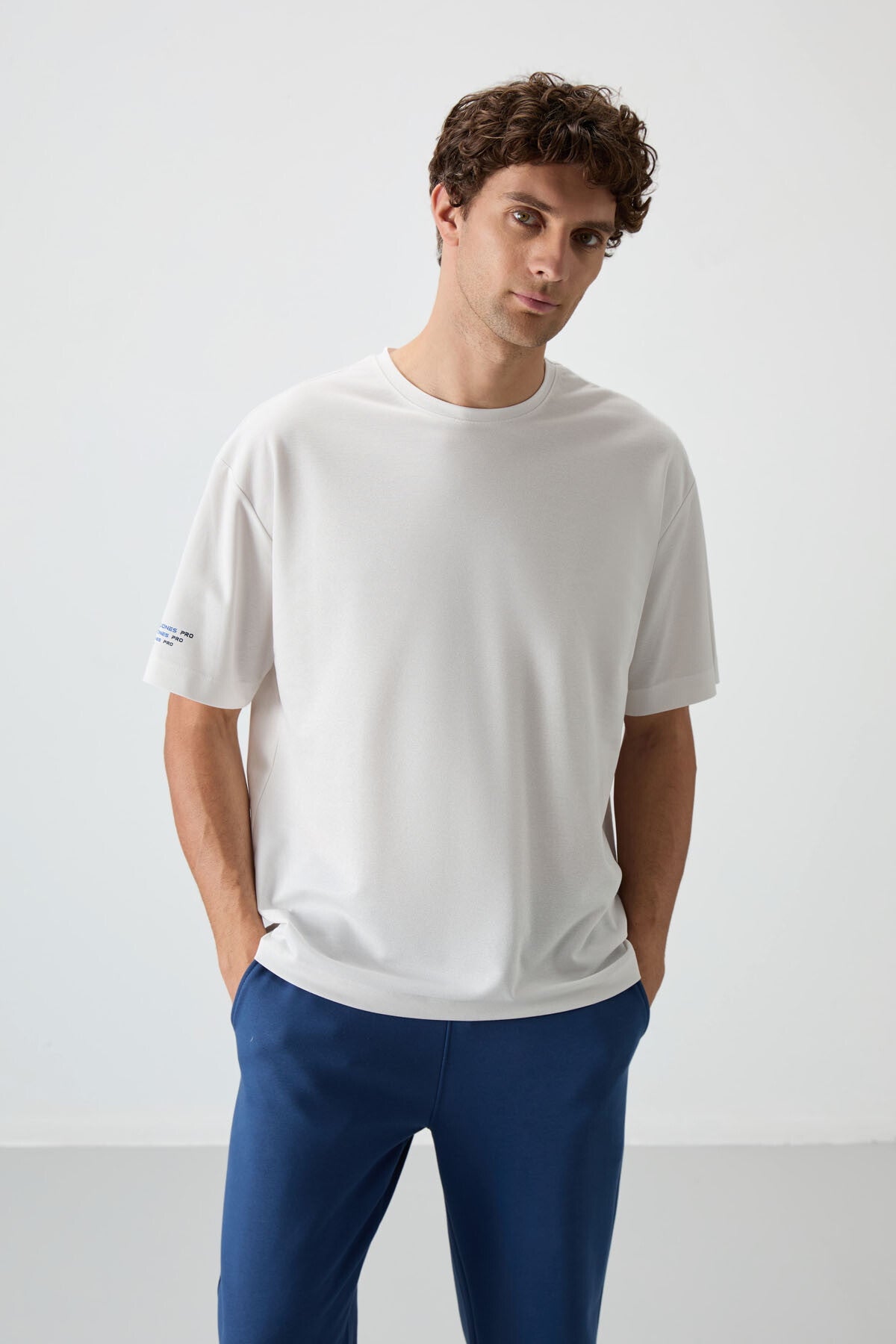 Ecru Thick Cotton Textured Oversize Fit Printed Men's T-Shirt - 88369