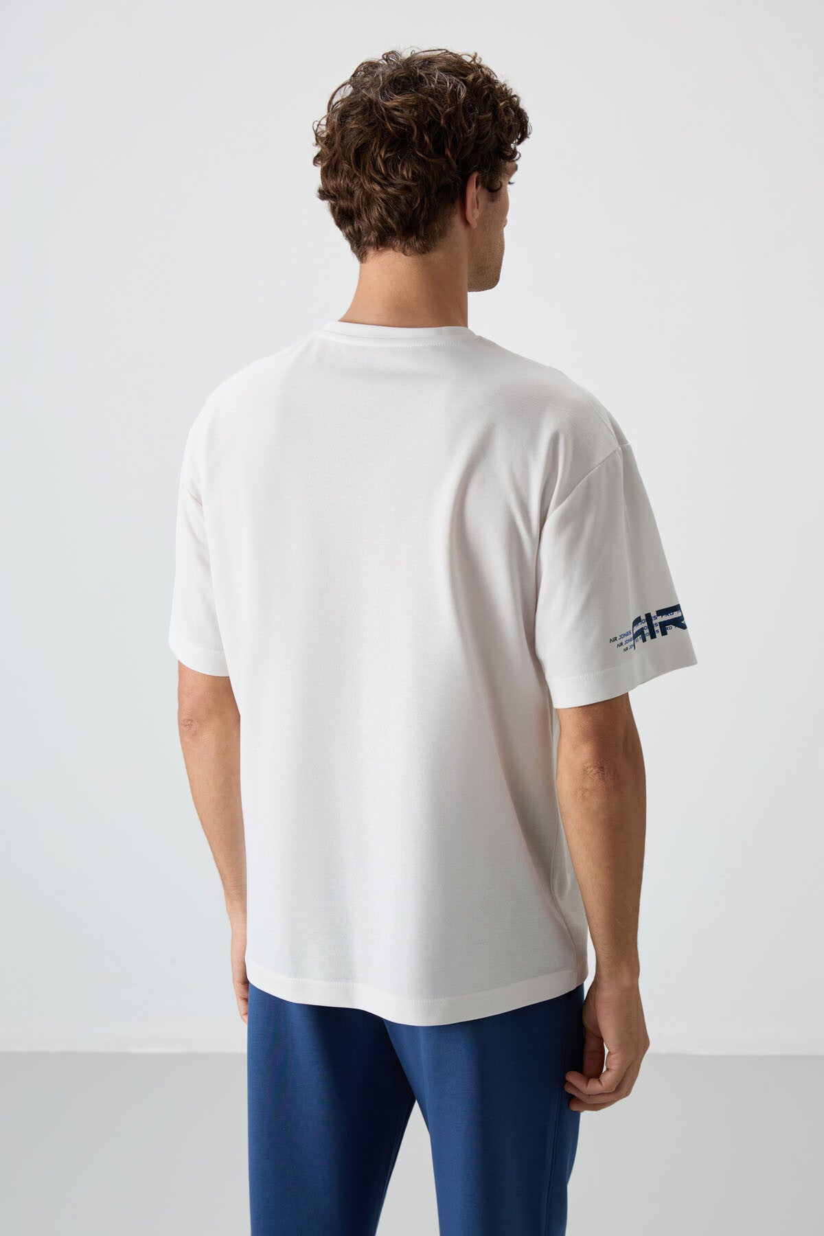 Ecru Thick Cotton Textured Oversize Fit Printed Men's T-Shirt - 88369
